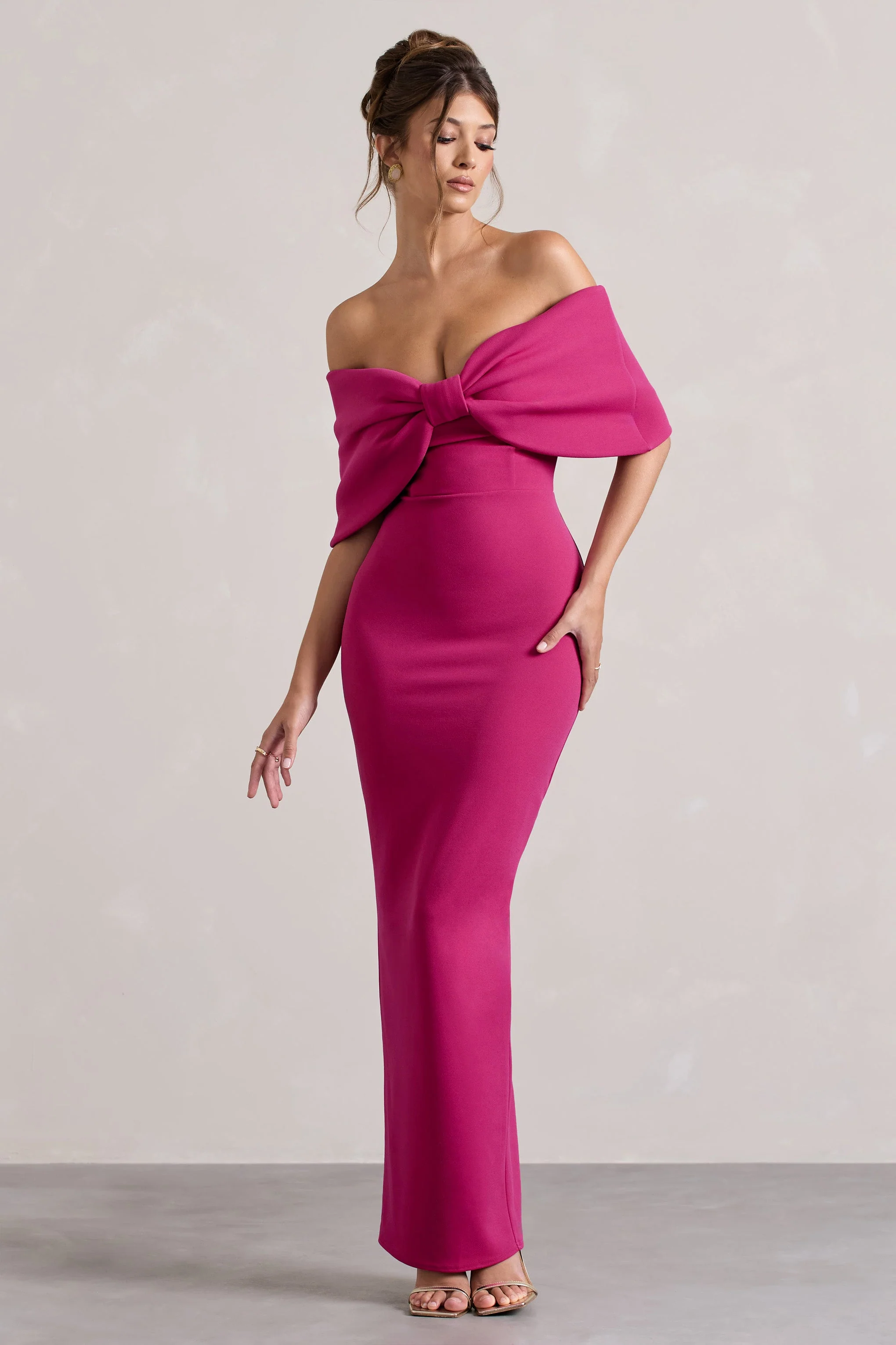 Cornelia | Felroze Strapless Maxi Jurk Met Oversized Strik Detail - Image 4