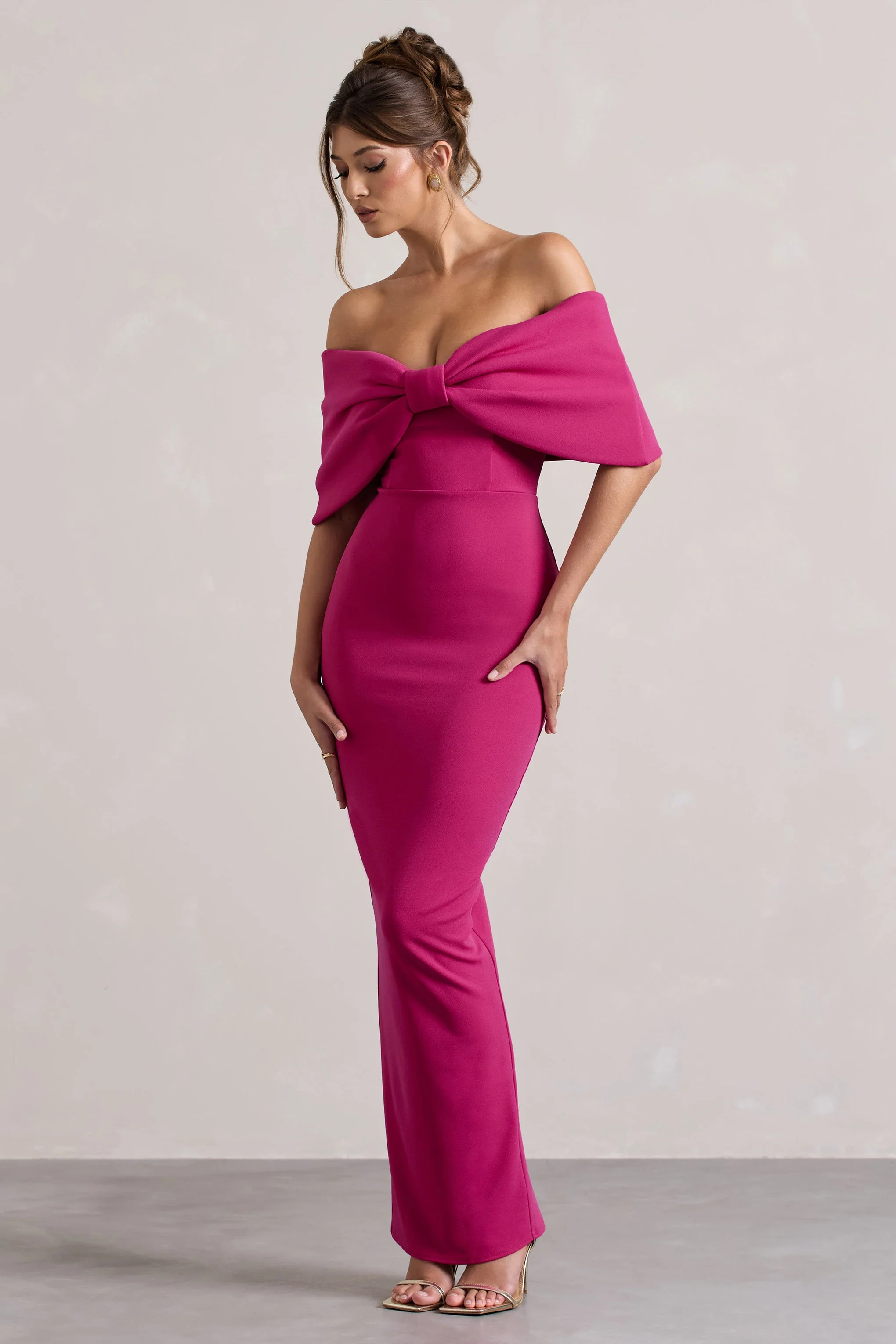 Cornelia | Felroze Strapless Maxi Jurk Met Oversized Strik Detail - Image 6