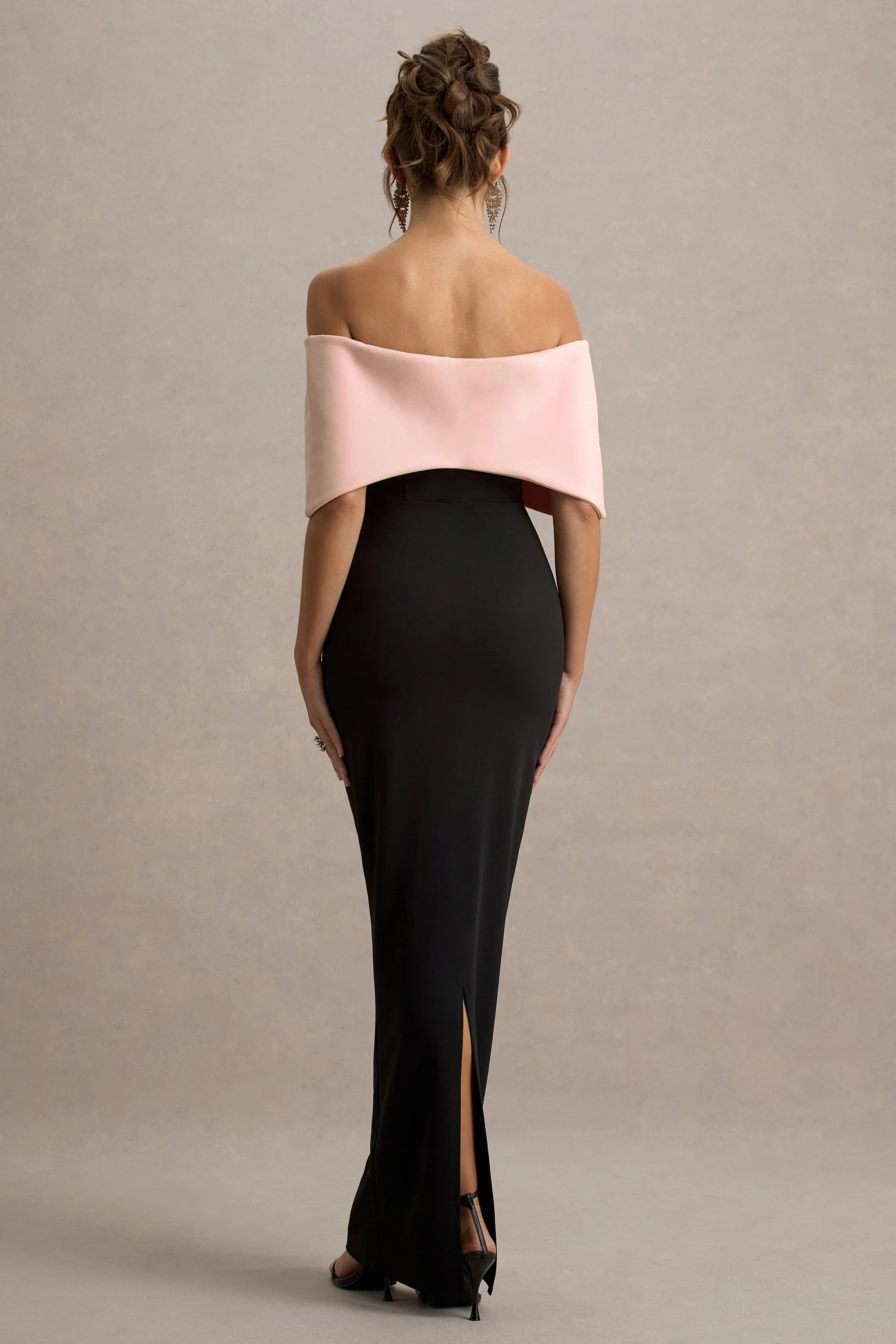 Cornelia | Rood-Zwarte Strapless Maxi Jurk Met Oversized Strik Detail - Image 2