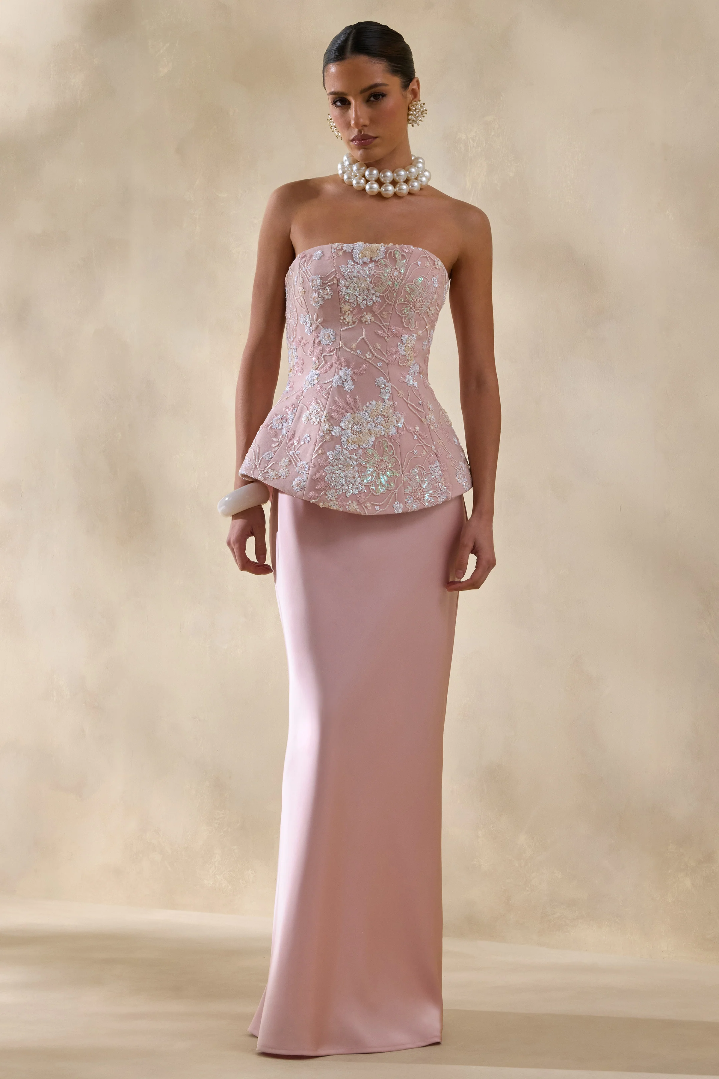 Corvina | Roze Bandeau Corset Maxi Jurk Met Bloemenversiering