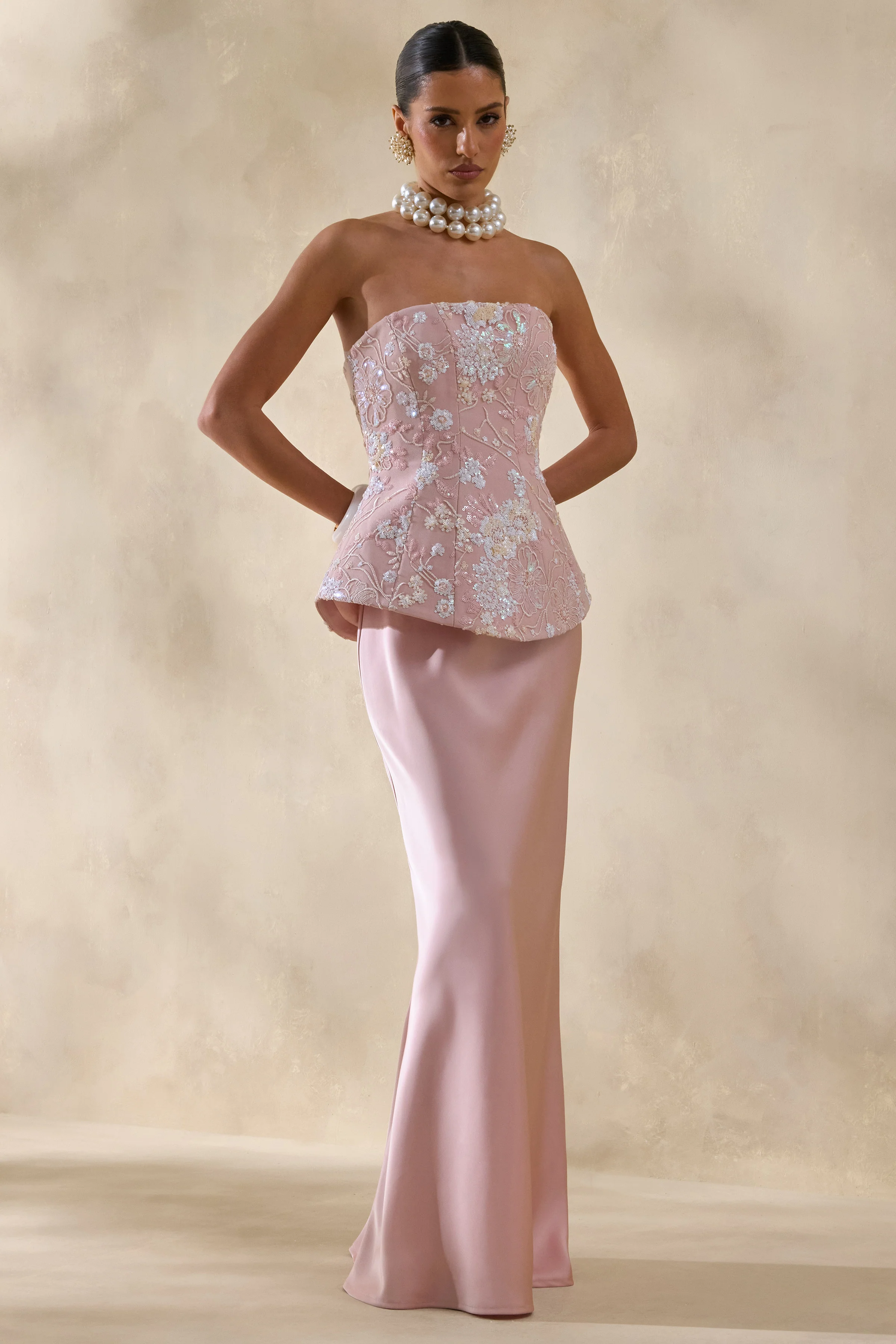 Corvina | Roze Bandeau Corset Maxi Jurk Met Bloemenversiering - Image 5