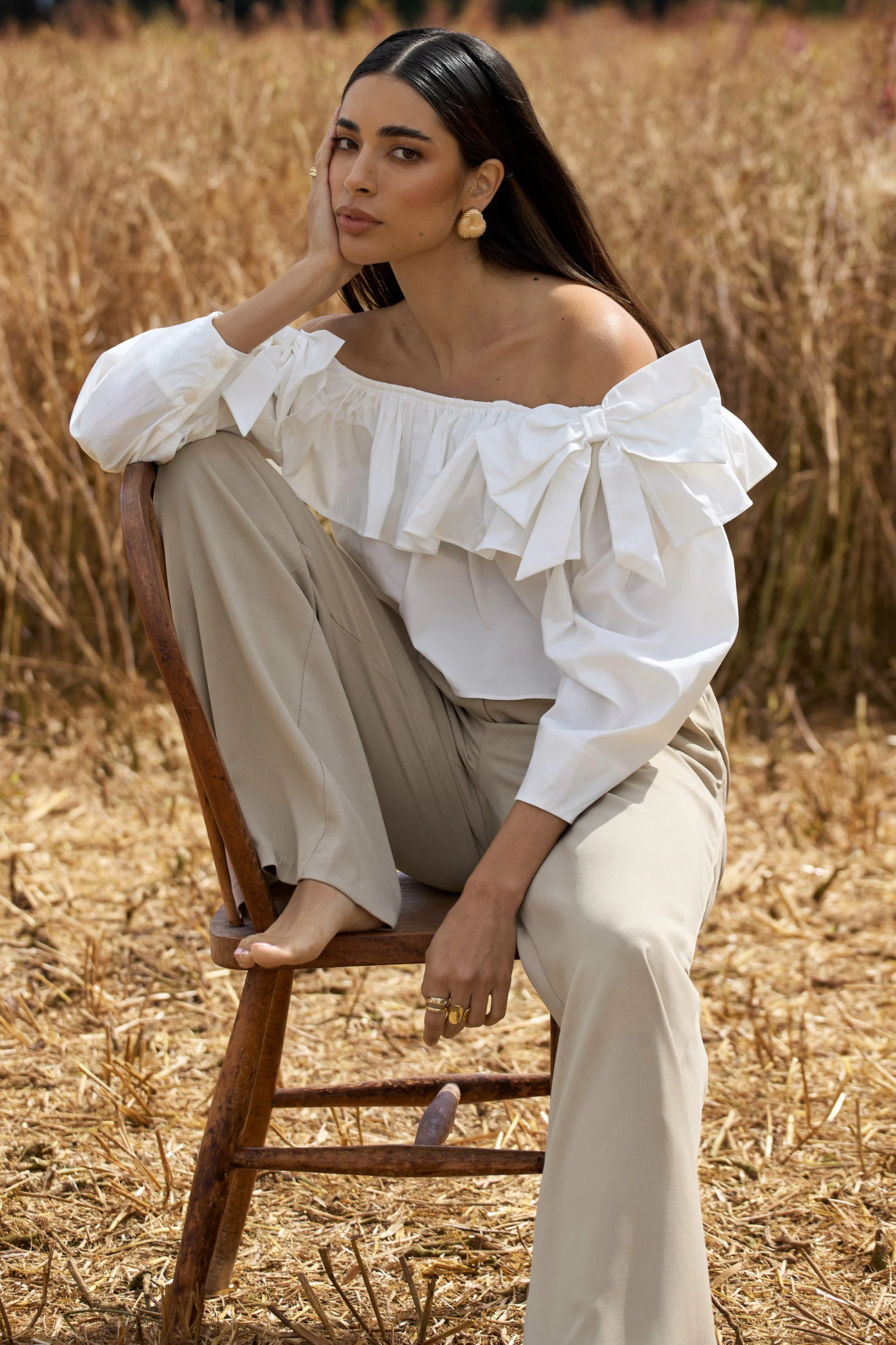 Cove | Witte Bardot Ruches Top Met Pof Mouw En Strik Detail - Image 4