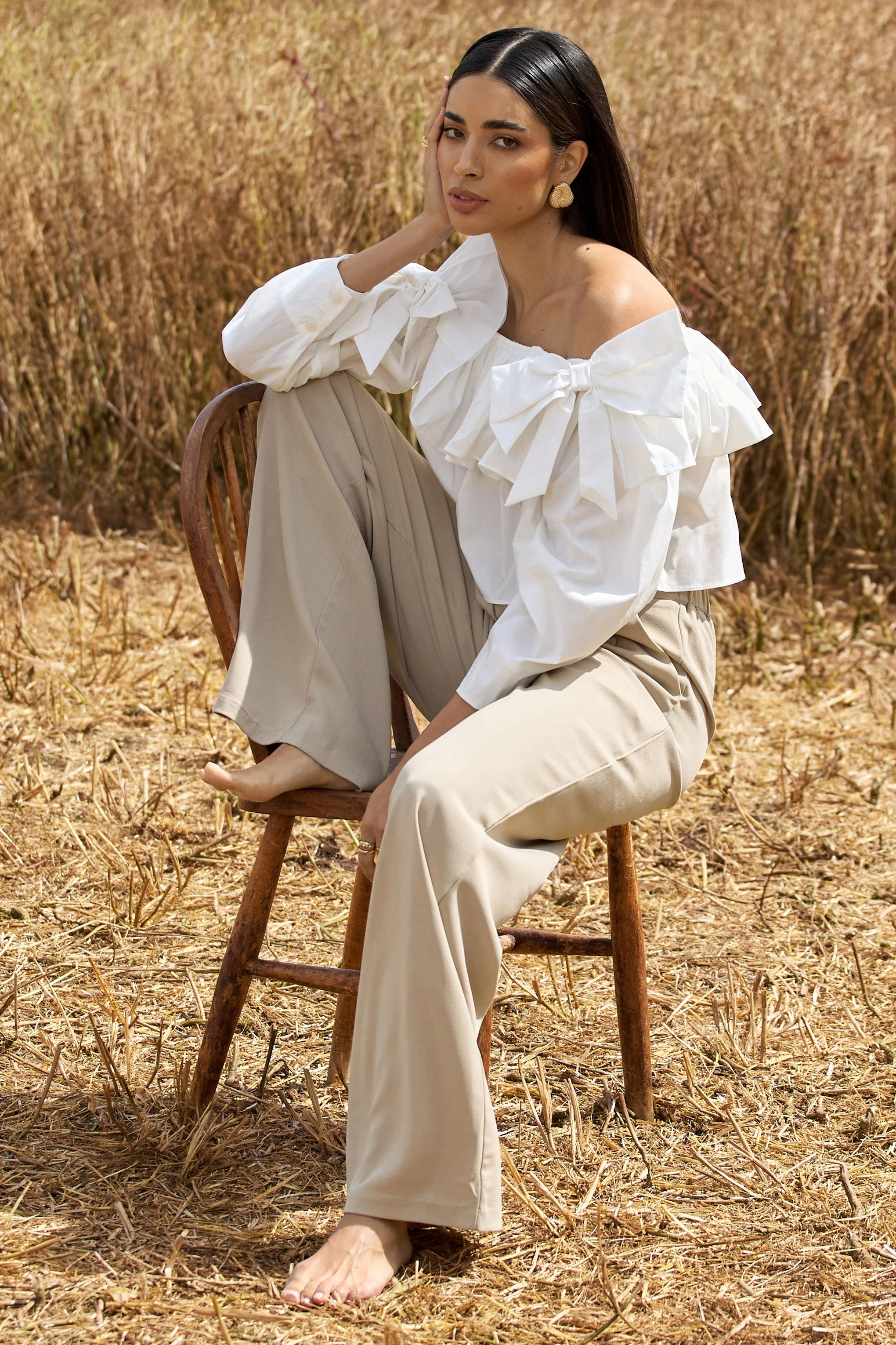 Cove | Witte Bardot Ruches Top Met Pof Mouw En Strik Detail - Image 5