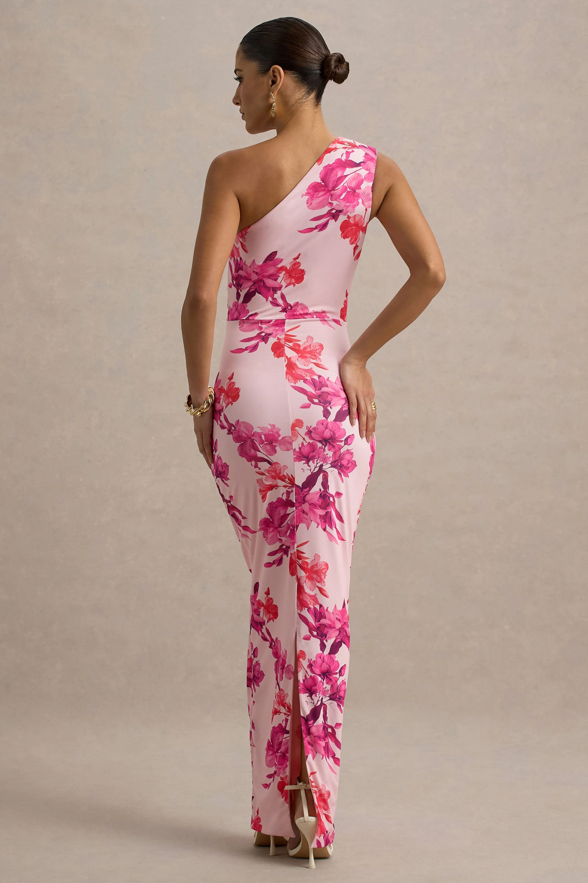 Dalarie | Roze En Oranje Bloemenprint Gerimpeld Maxi Jurk Met Blote Schouder - Image 2