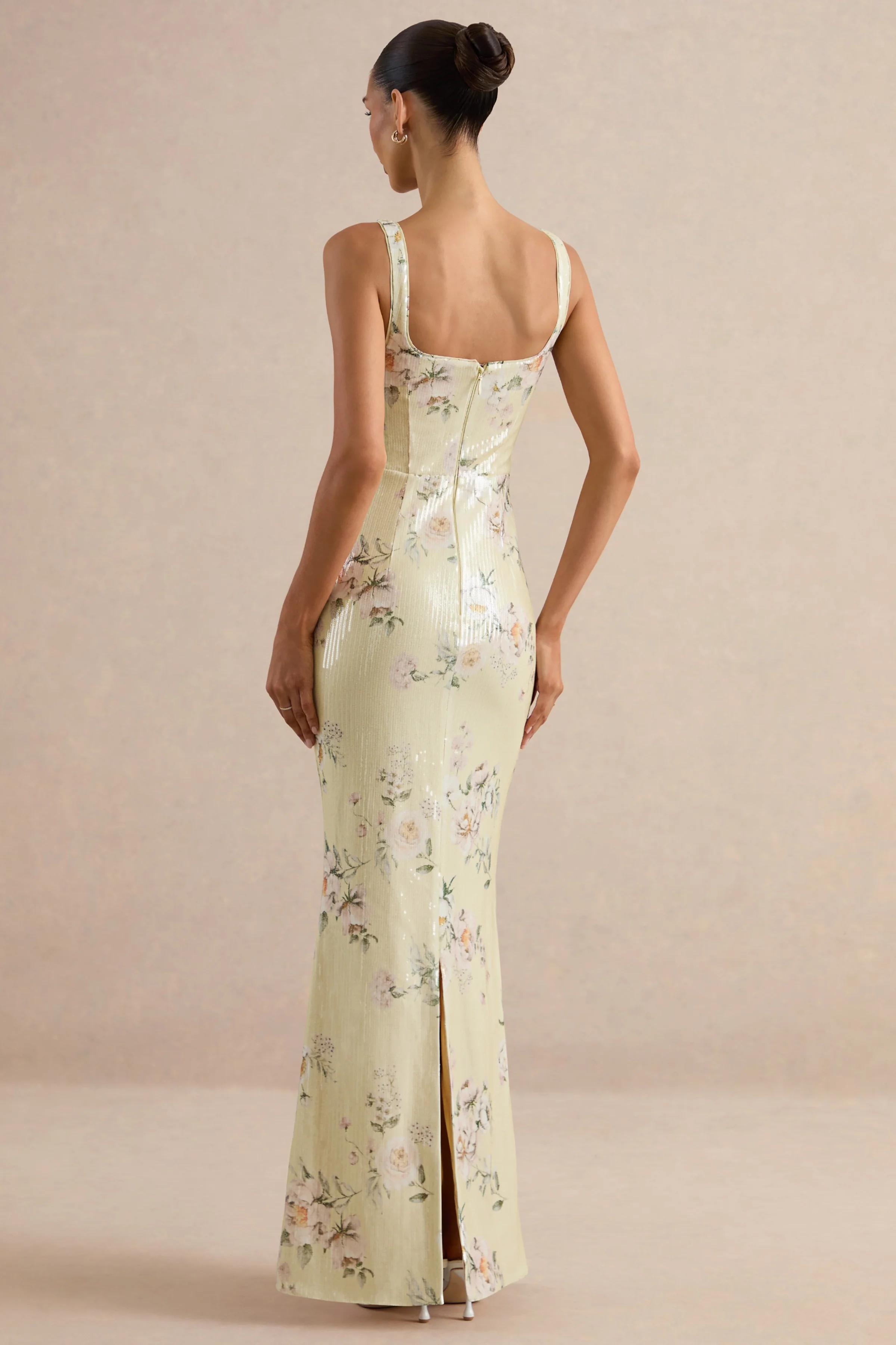 Danette | Gele maxi-jurk met bloemenprint, pailletten en vierkante halslijn - Image 2