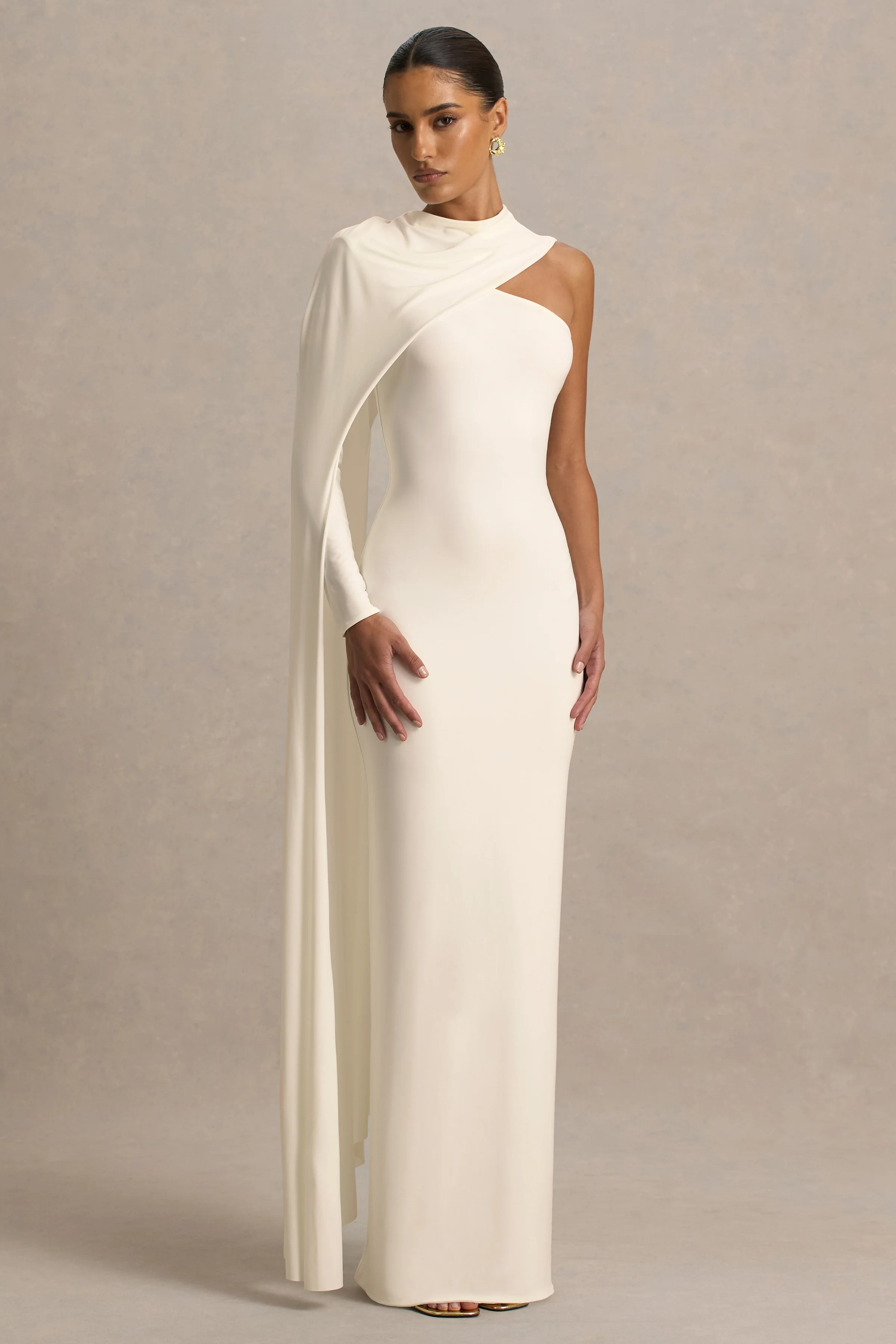 Dawn | Crème Hoge Hals Maxi Jurk Met Eén Lange Cape Mouw