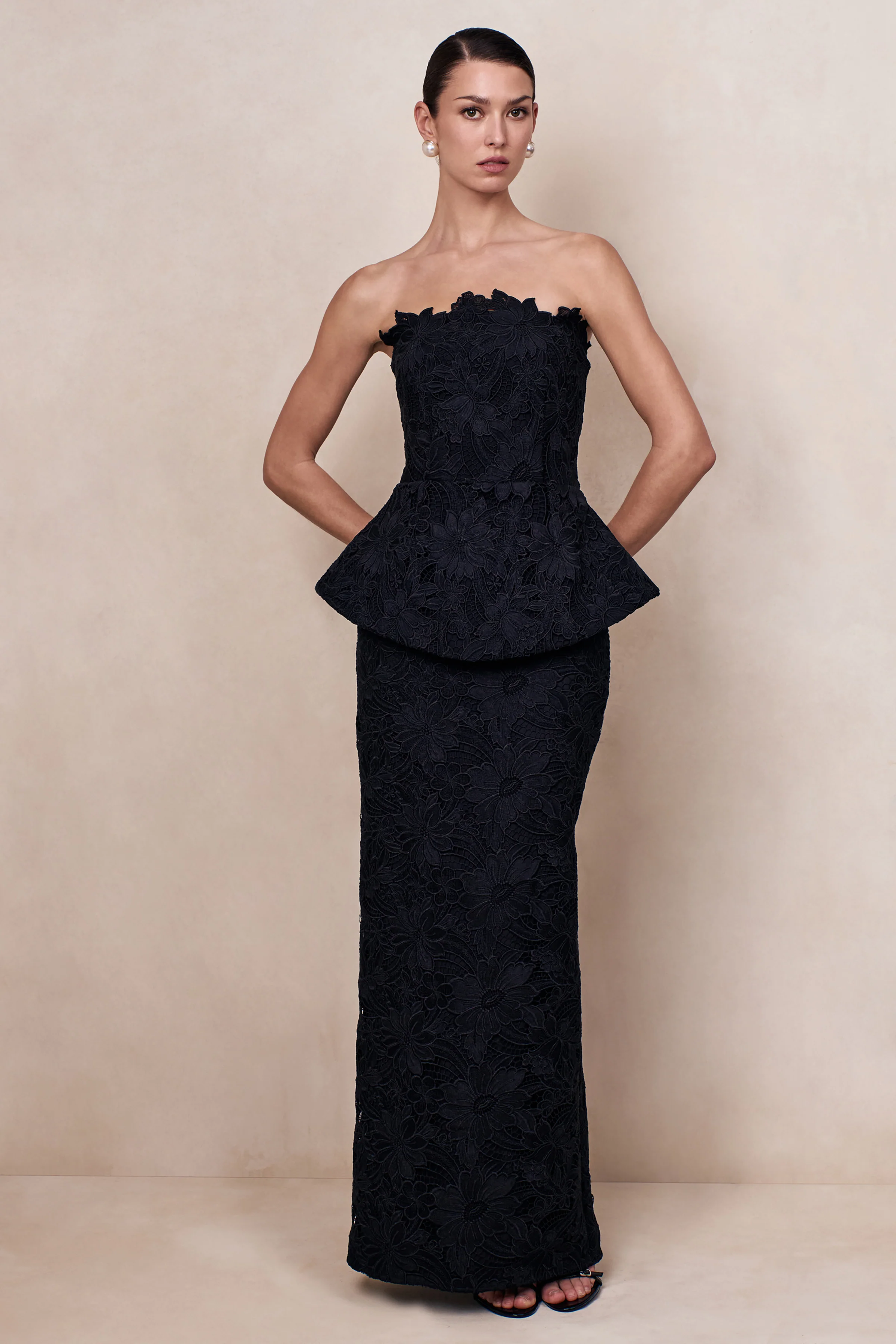 Delvine | Zwarte Kanten Bandeau Korset Maxi Jurk - Image 3