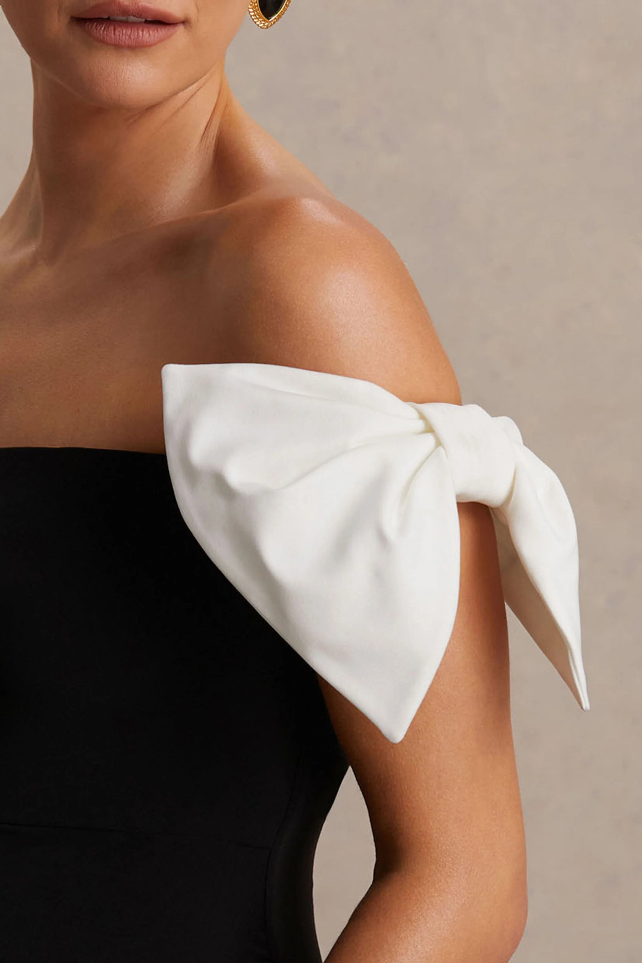 Didi | Zwart-Witte Bardot Strik Detail Zwangerschaps Maxi Jurk - Image 3