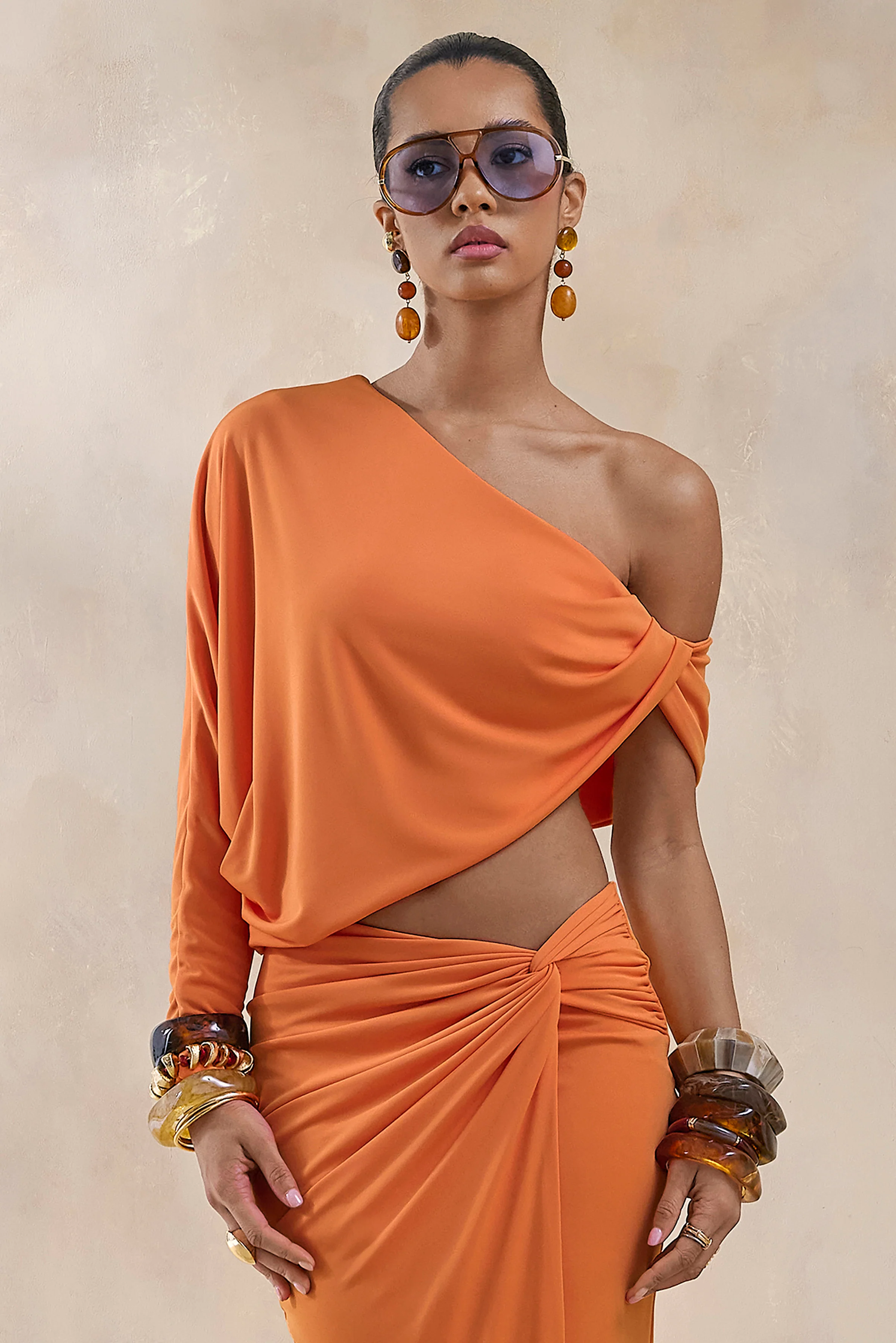 Dua | Oranje Asymmetrische Draperend Top Met Eén Mouw - Image 5