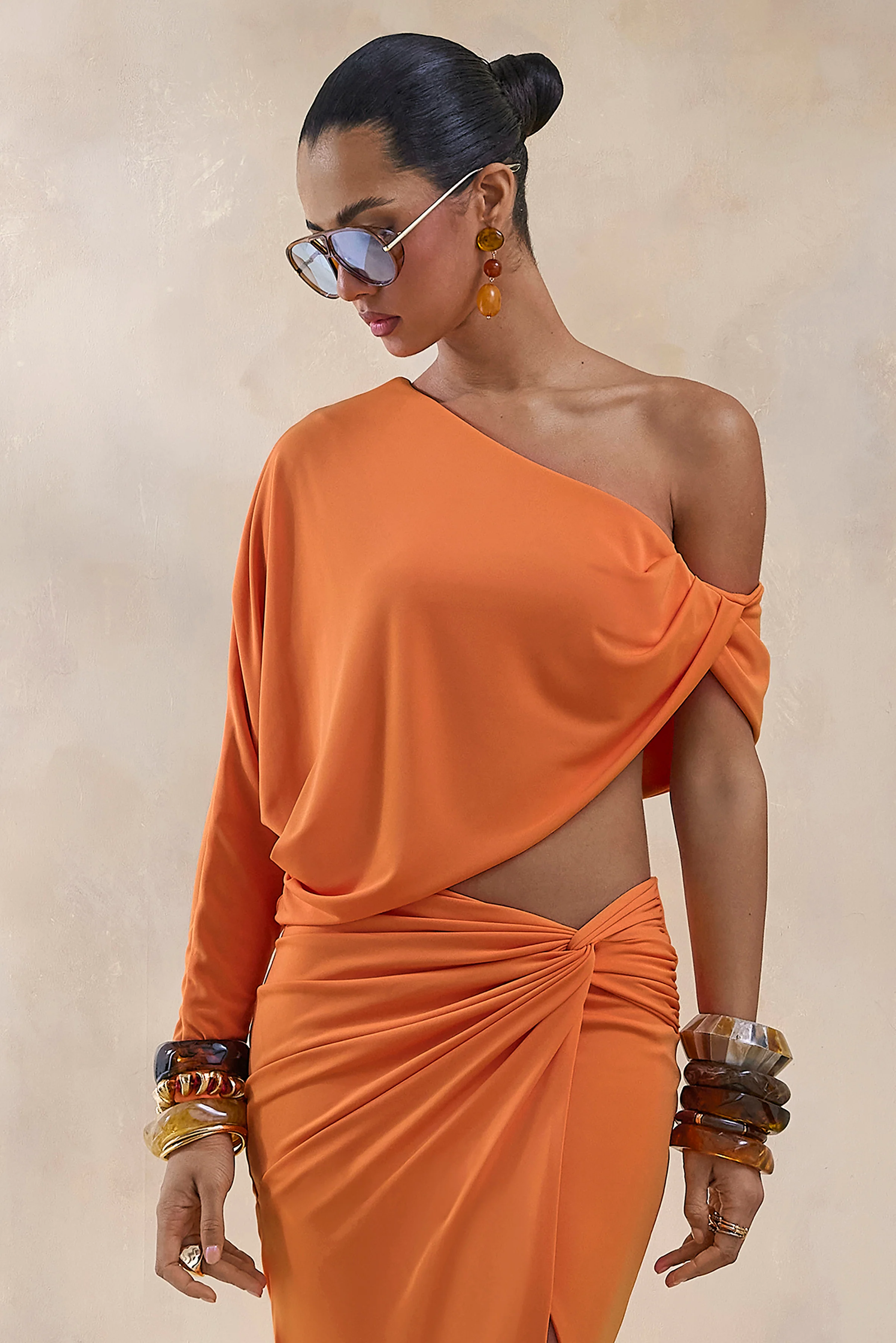 Dua | Oranje Asymmetrische Draperend Top Met Eén Mouw - Image 6