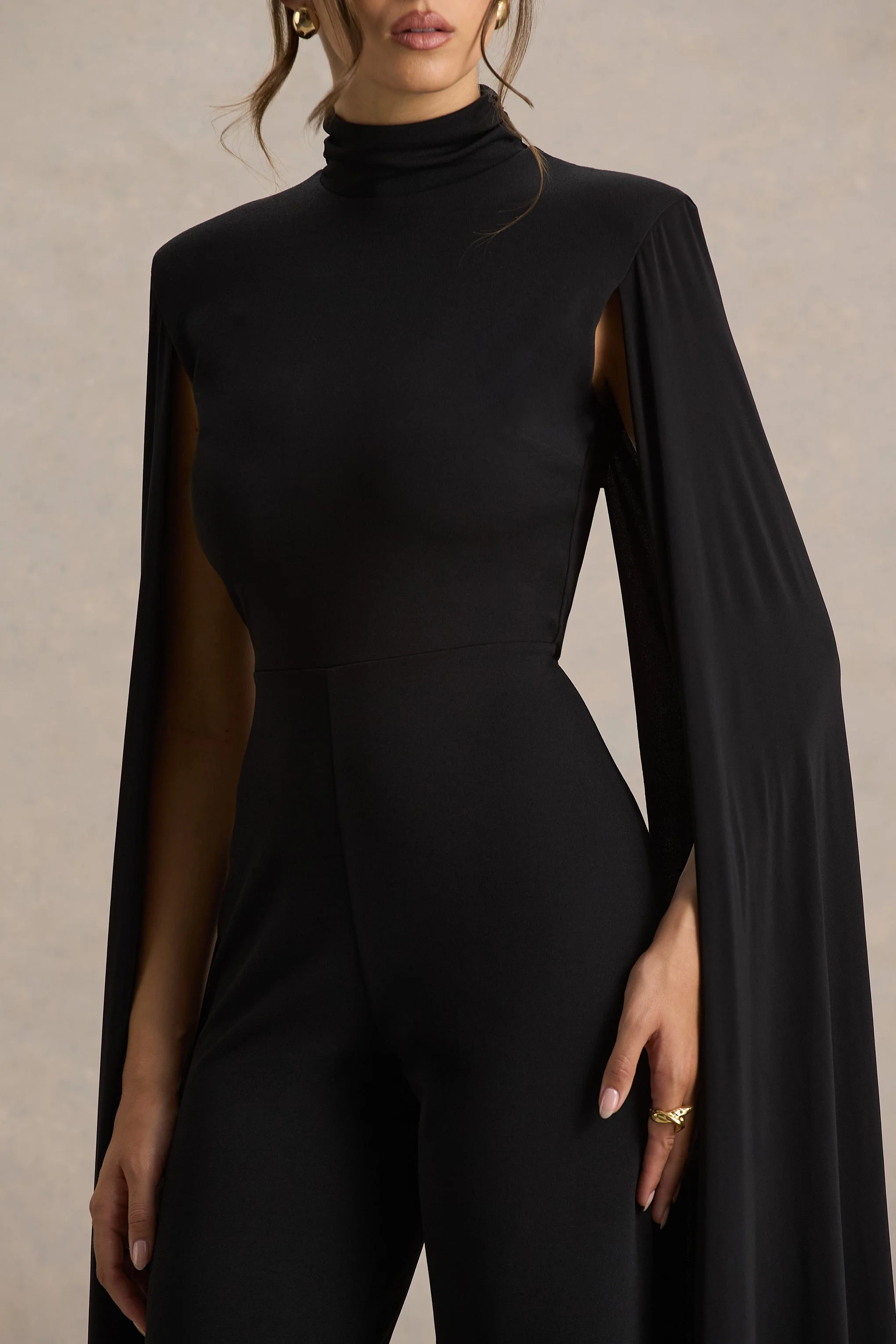 Dulcet | Zwarte Hoge Nek Jumpsuit Met Cape-mouwen - Image 2