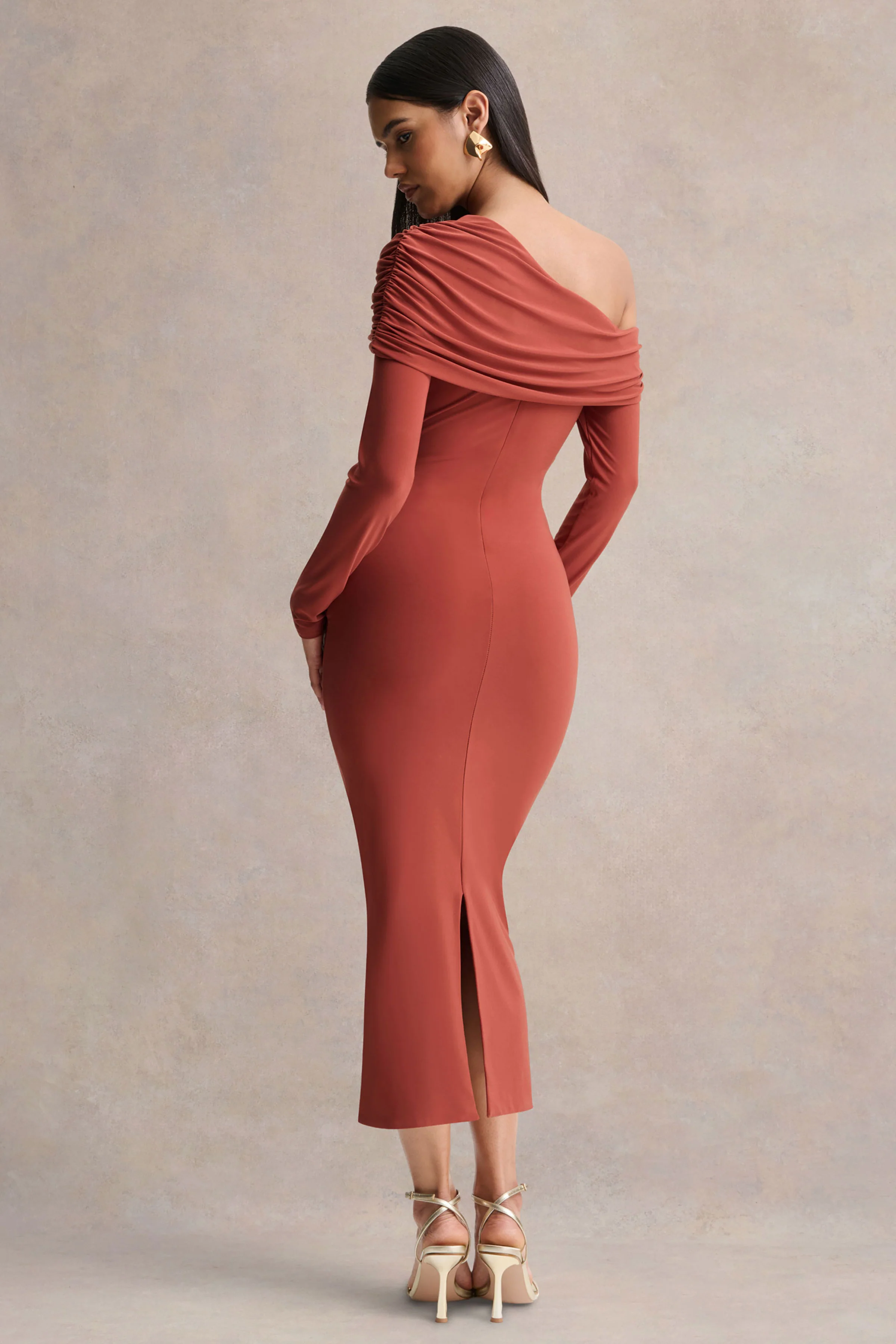 Elliora | Roestkleurige Asymmetrische-Hals Midi Jurk - Image 2