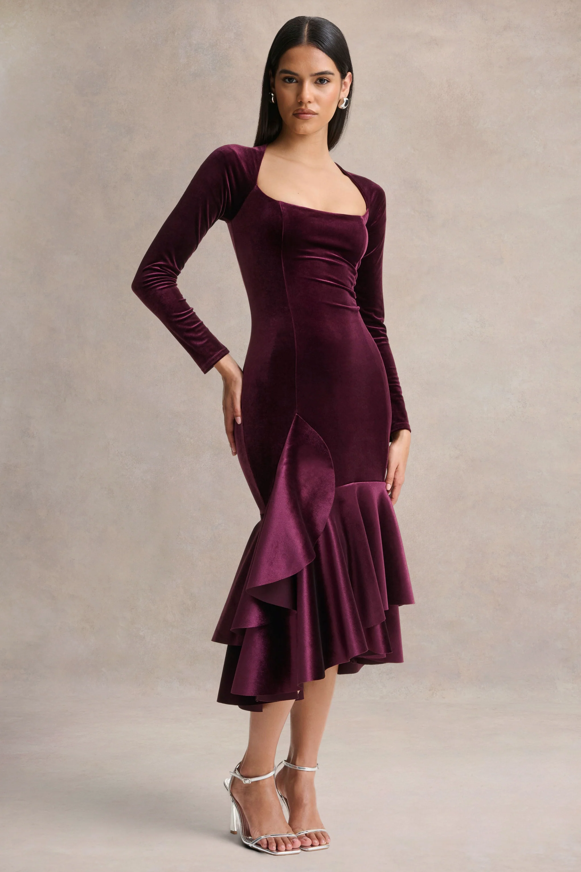 Emberlyn | Bordeaux Fluwelen Lage Ronde Hals Fishtail Midi Jurk - Image 3