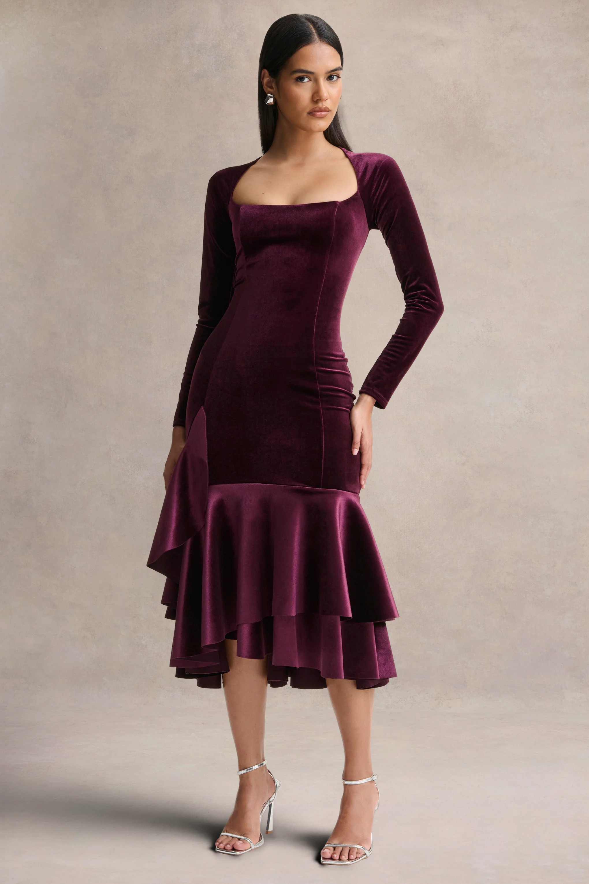 Emberlyn | Bordeaux Fluwelen Lage Ronde Hals Fishtail Midi Jurk - Image 4