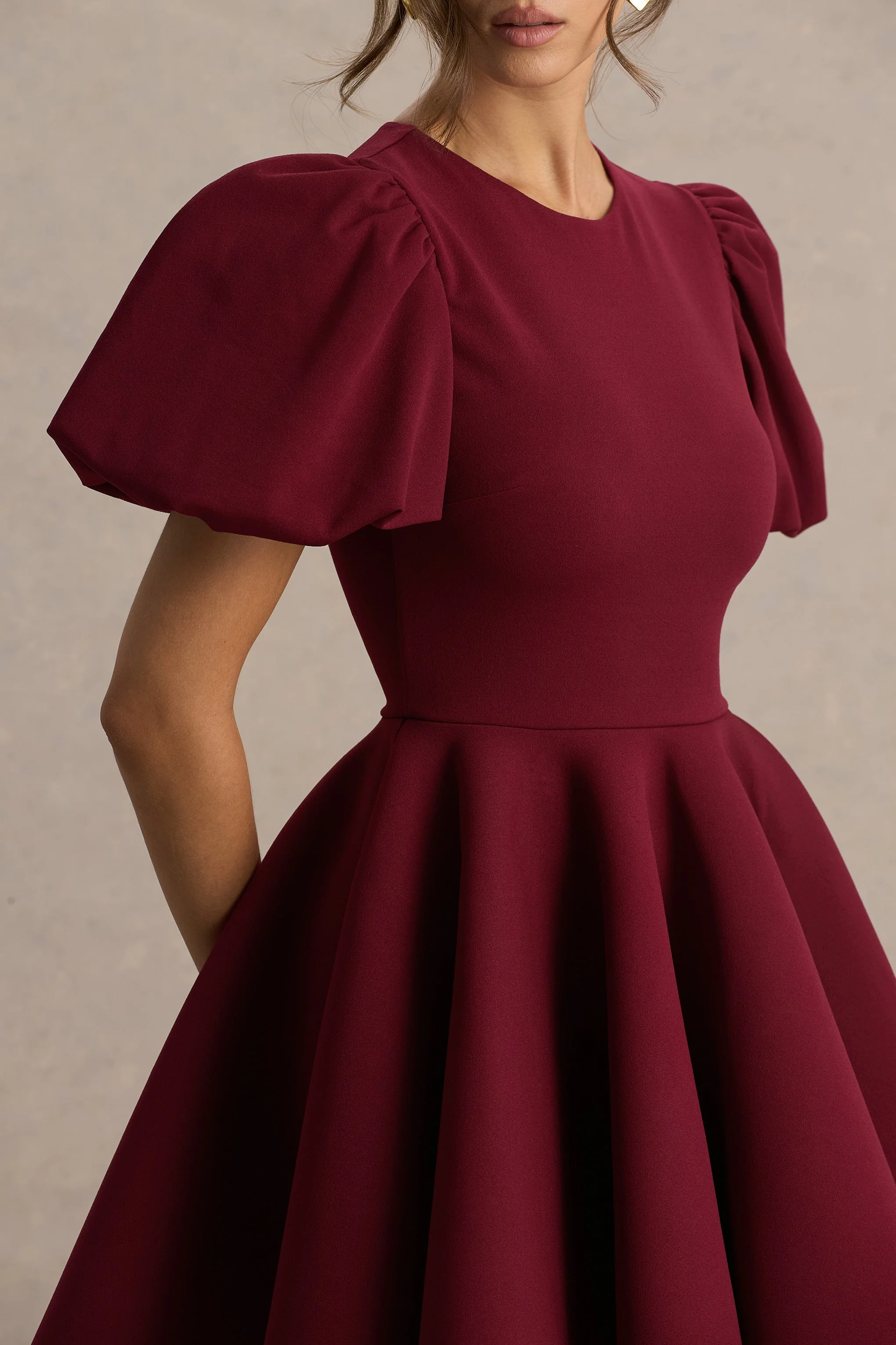 Emelia | Bordeaux Skater Jurk Met Pof-Mouwen - Image 4