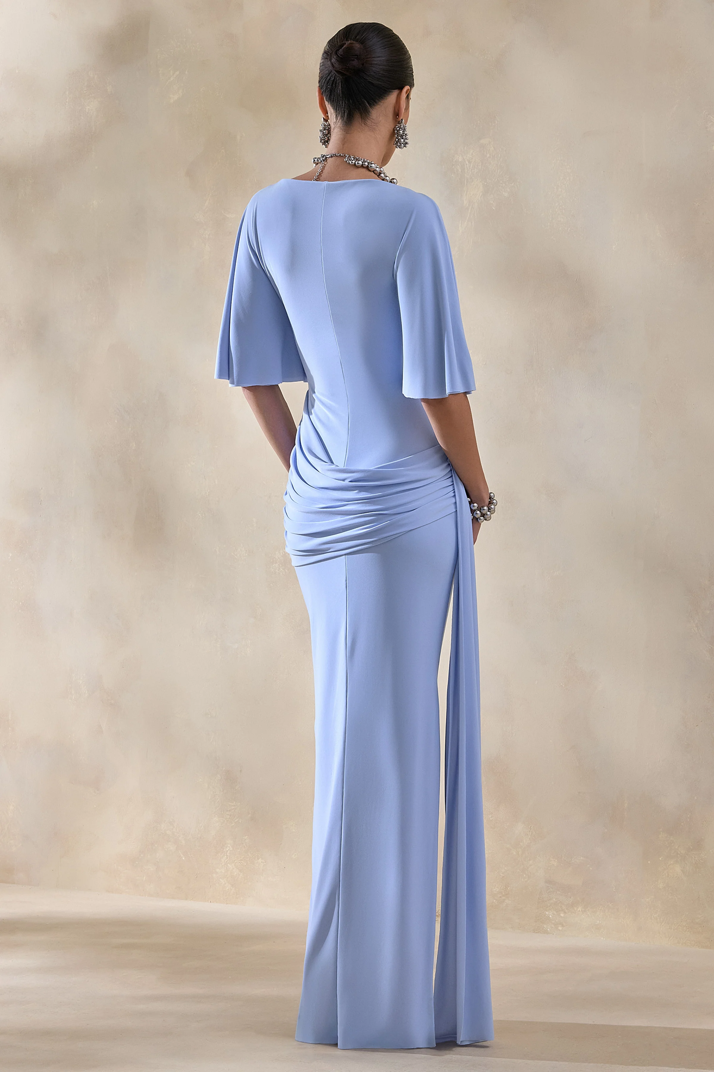 Emerelle | Poederblauwe Brede Hals Maxi Jurk Met Ceintuur En Draperend detail - Image 2