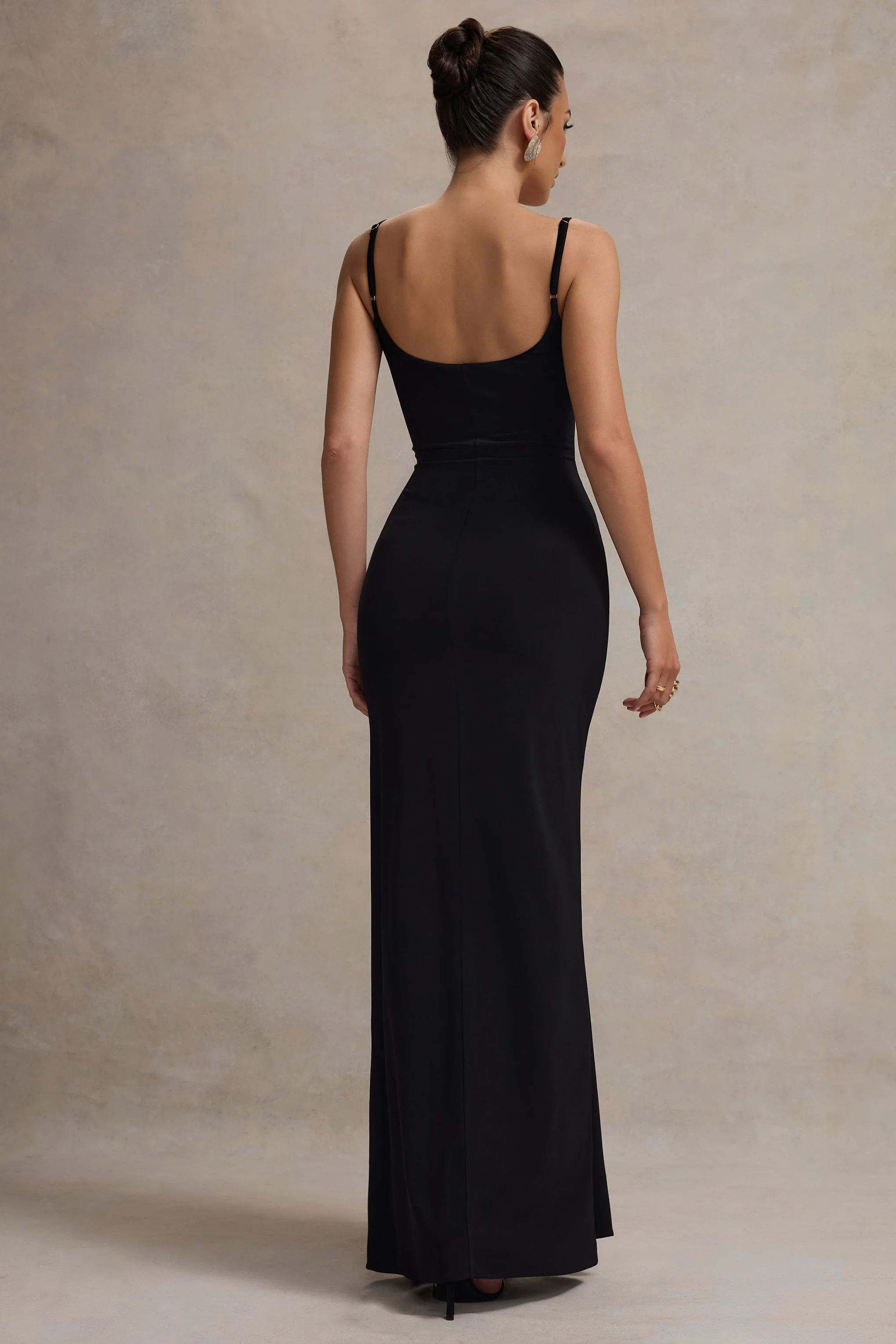 Emmalou | Zwart-Witte Split Maxi Jurk Met Spaghetti bandjes En Strik detail - Image 2