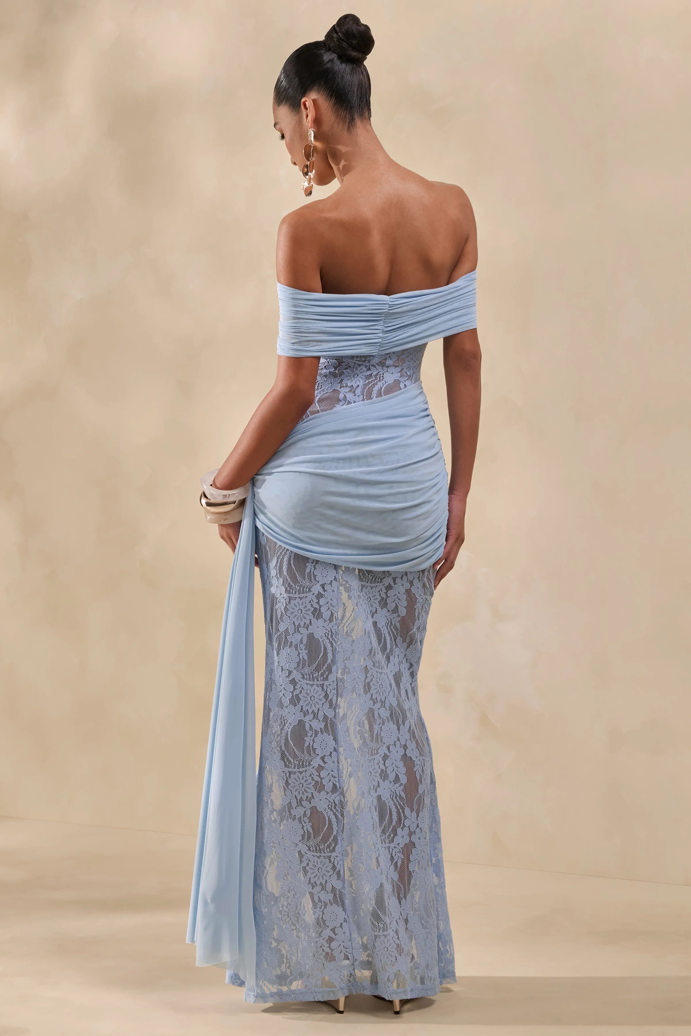 Enavine | Poederblauwe Kanten Bardot Hals Maxi Jurk Met Gerimpelde Details En Ceintuur - Image 2