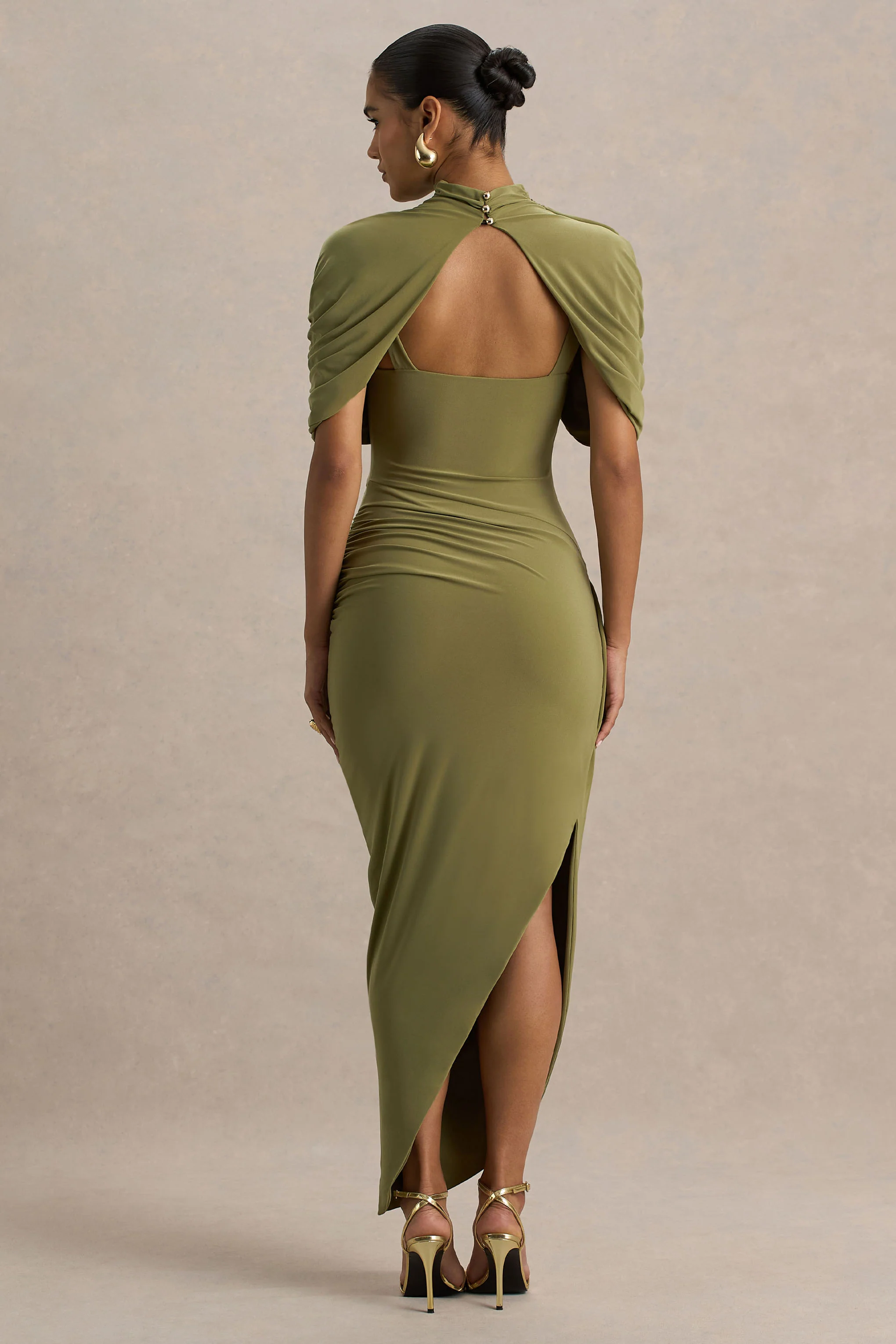 Enchant | Olijfgroene Asymmetrische Gedraaide Cape Midi Jurk - Image 2