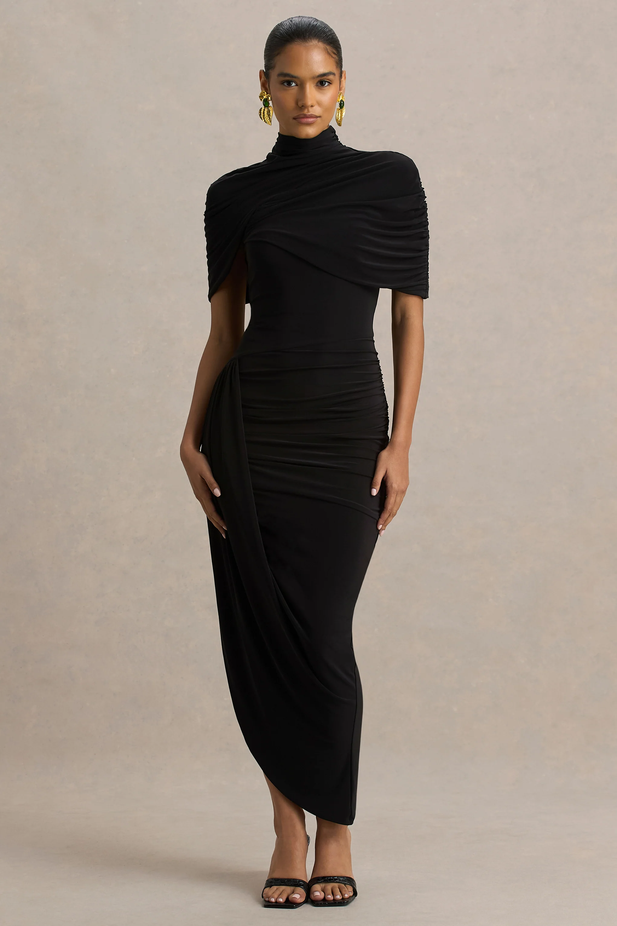 Enchant | Zwarte Asymmetrische Gedraaide Cape Midi Jurk - Image 3