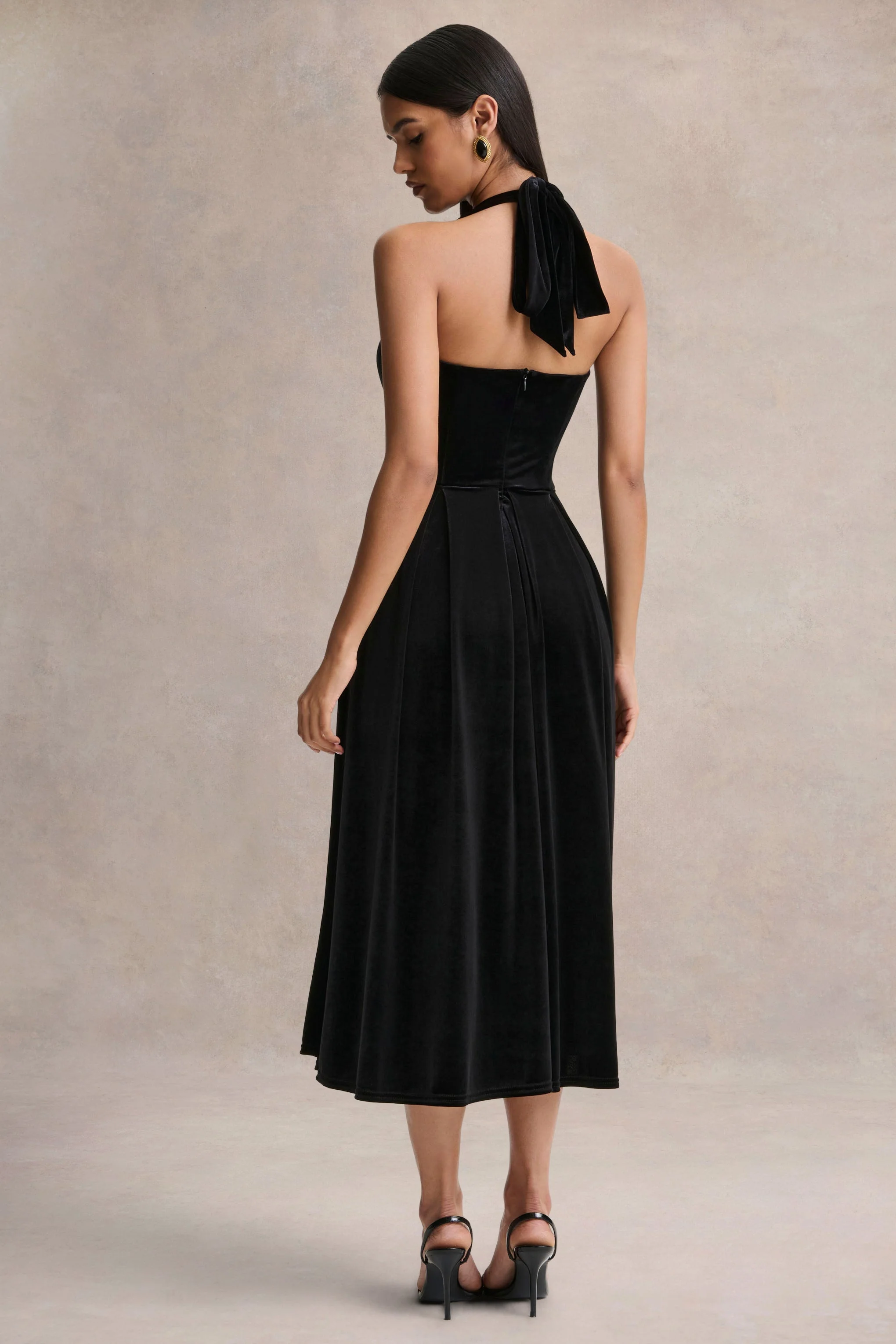 Esmeray | Zwarte Fluwelen Midi Jurk Met Sweetheart Halslijn - Image 5