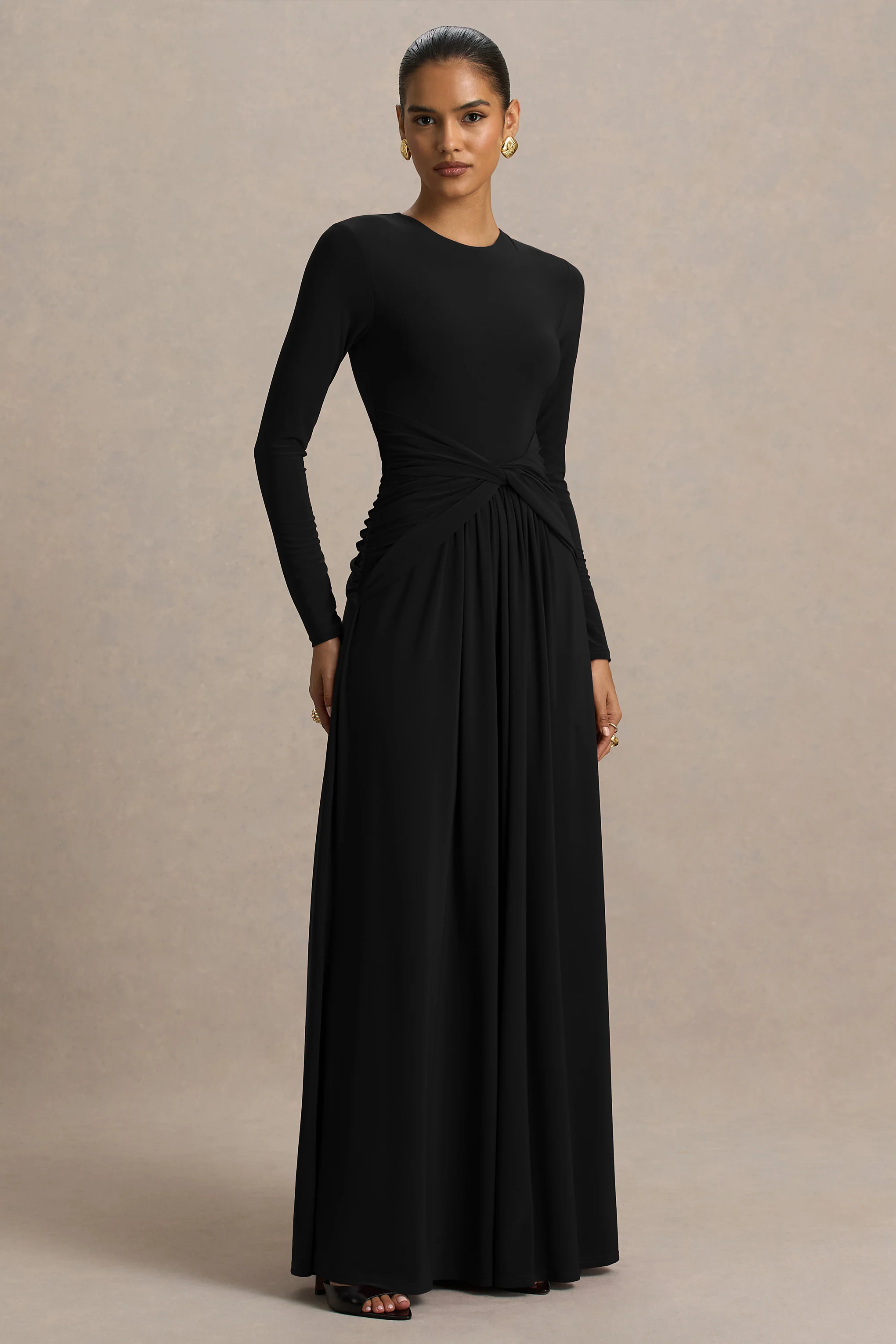 Estrella | Zwart Hoge Hals Maxi Jurk Met Gerimpeld Details - Image 3