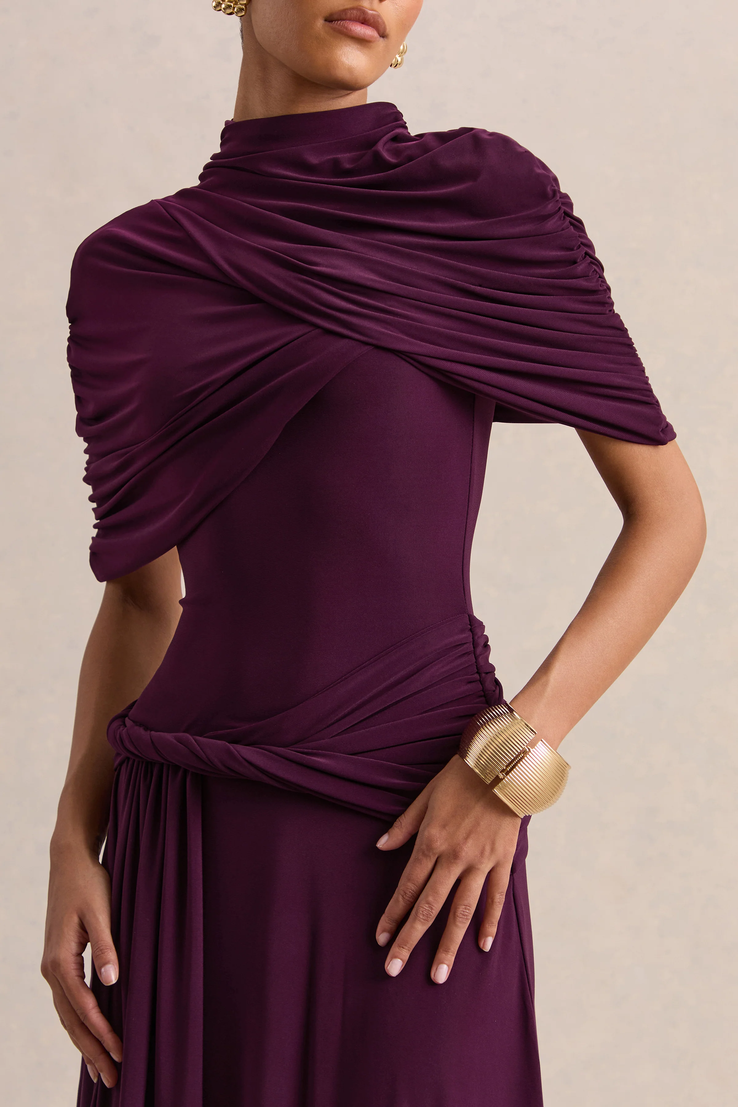 Evelisse | Pruimrode Hoge Hals Maxi Jurk met Korte Cape Mouwen - Image 3