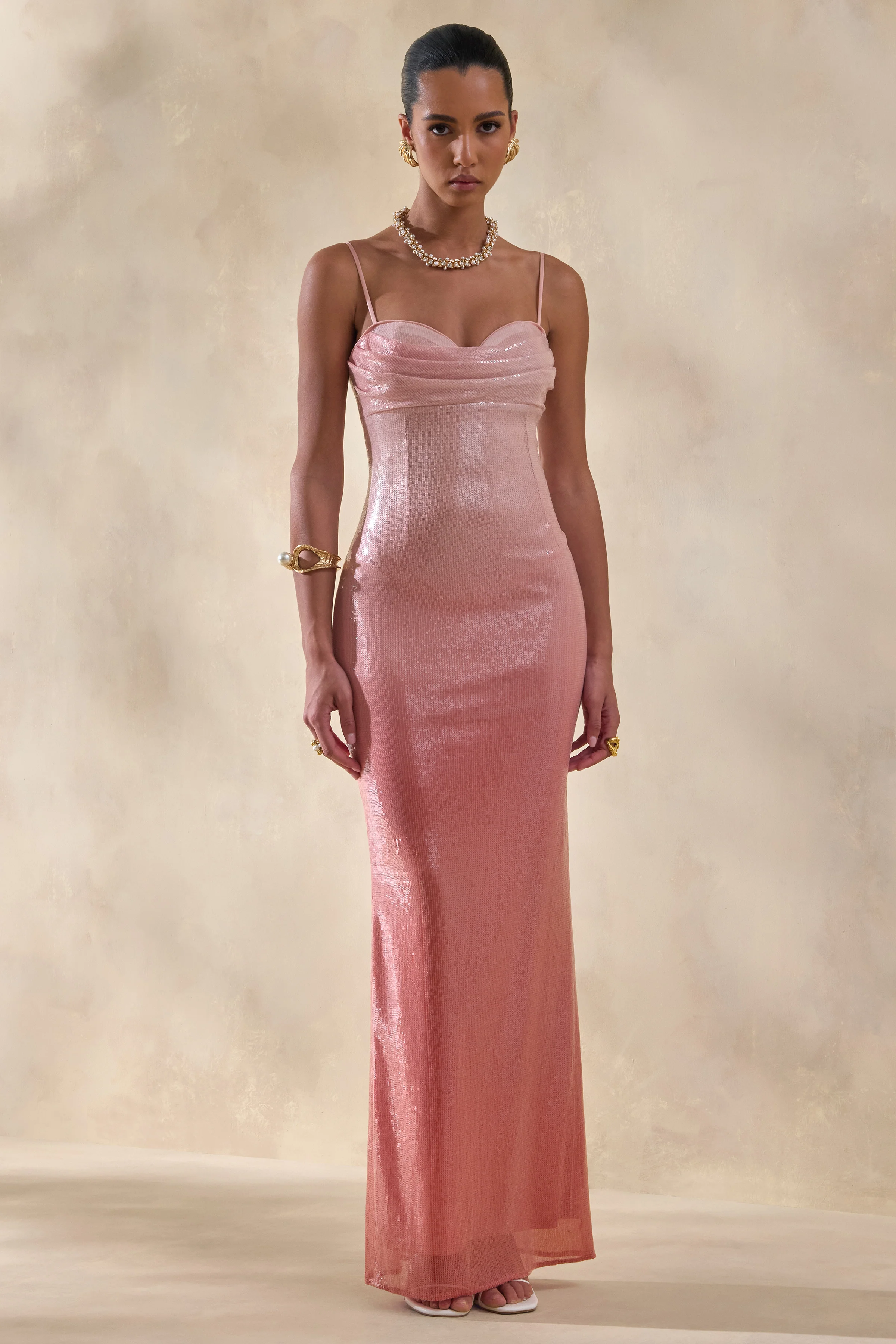 Feloria | Koraal Ombre Paillette Maxi Jurk Met Draperend Hals - Image 4