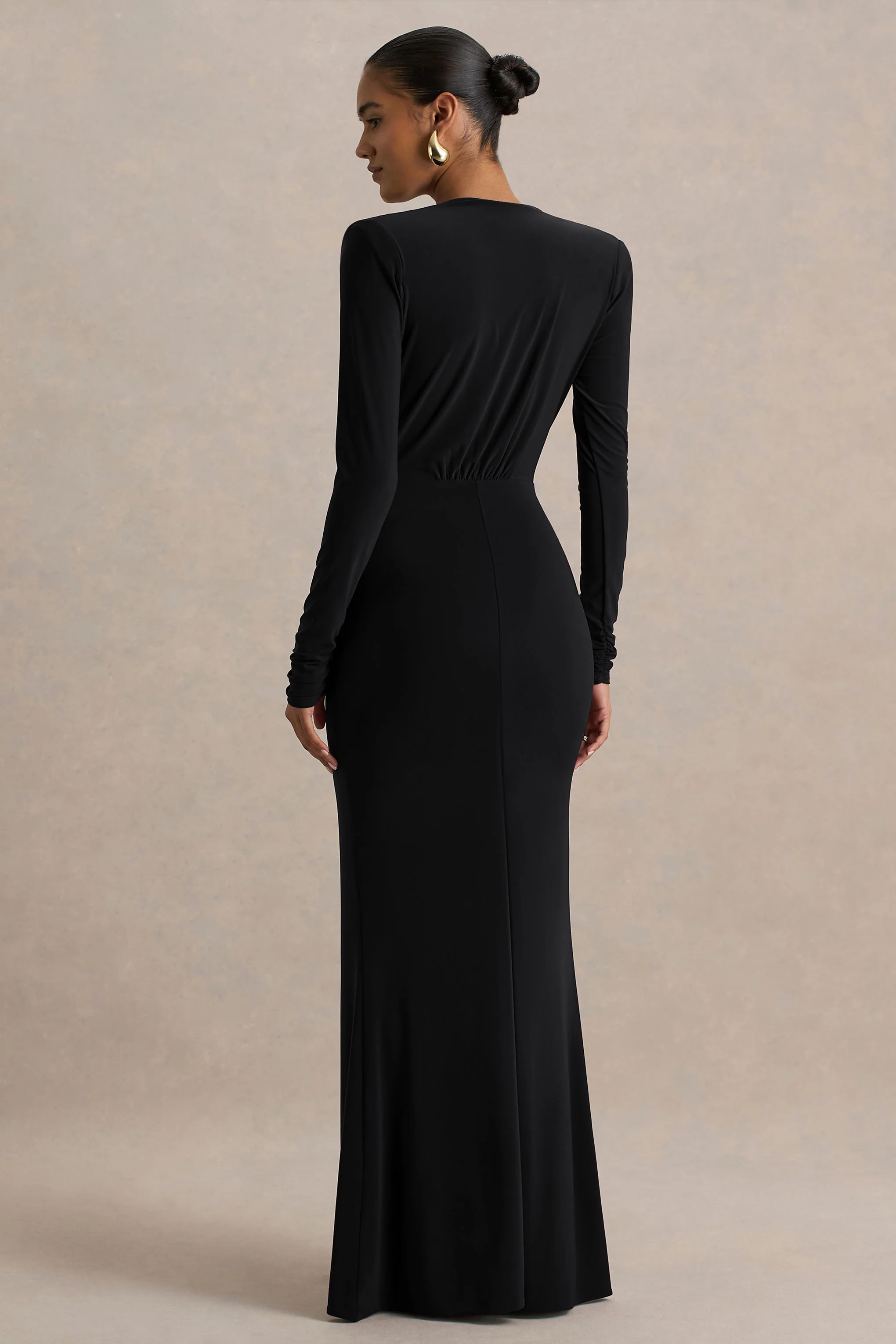 Flashy | Zwarte Diepe V-Hals Maxi Jurk Met Gerimpeld Details - Image 2
