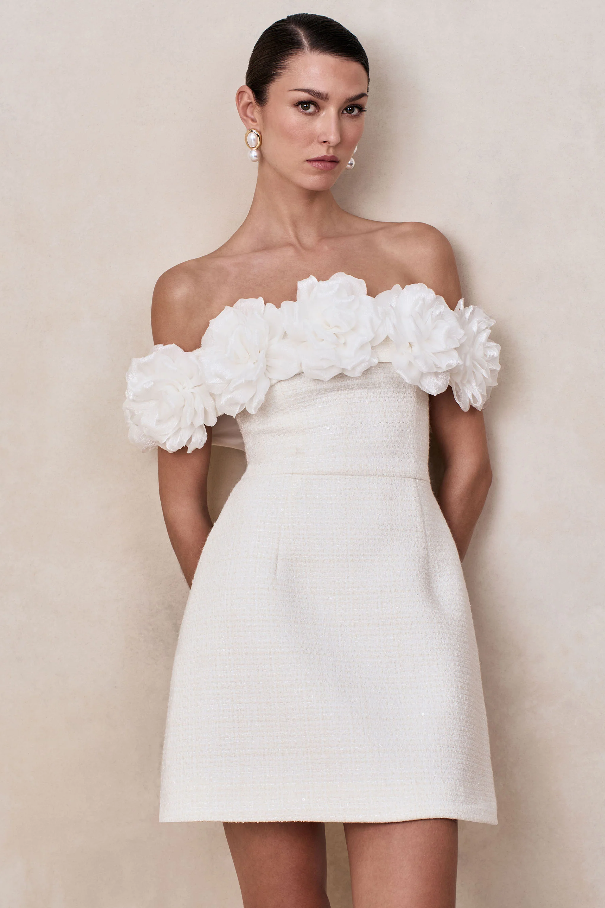 Florinda | Witte Bouclé Bloemen Print Mini Jurk Met Bardot Hals