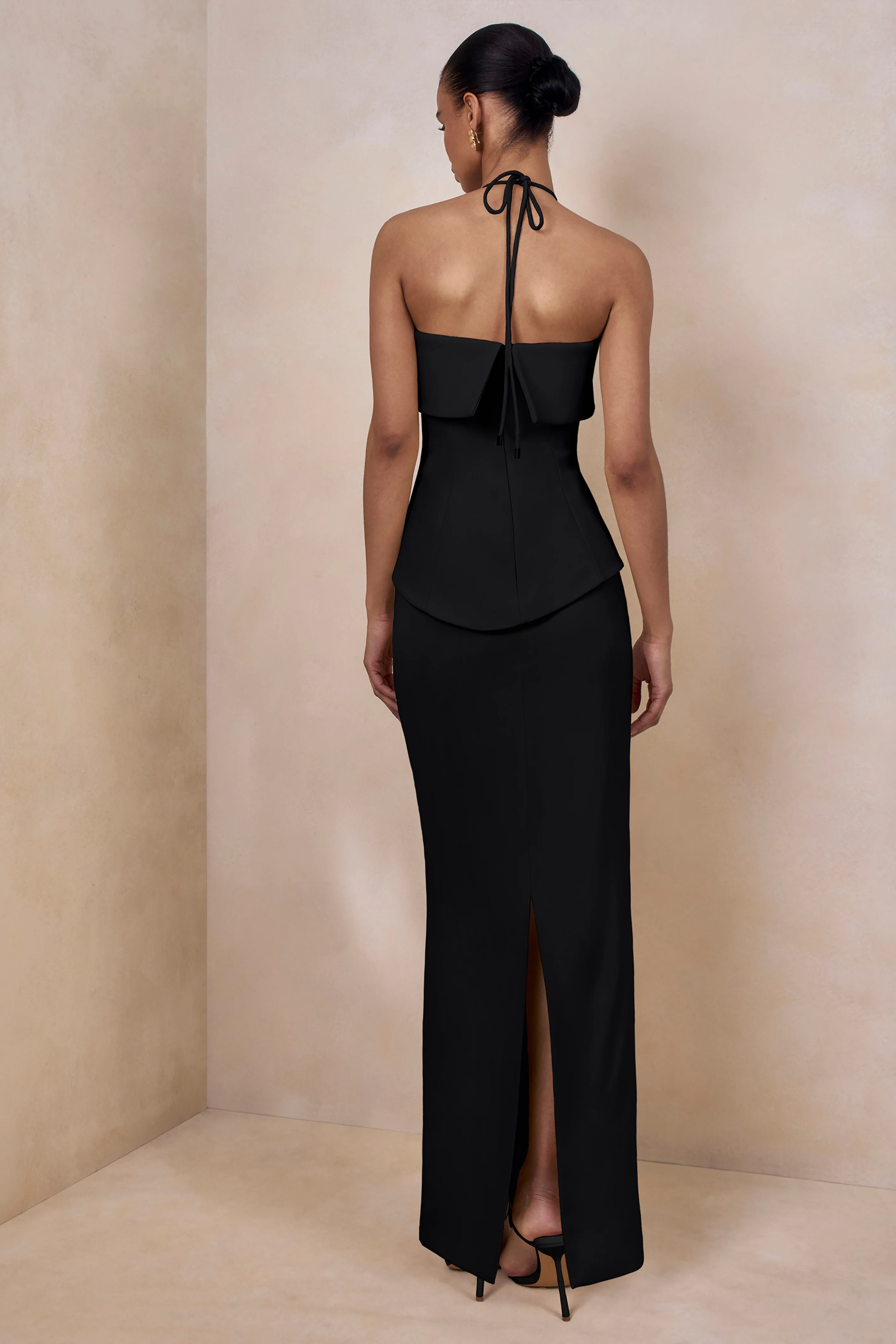 Fran | Zwarte maxi-jurk met vierkante hals en corset-detail - Image 2