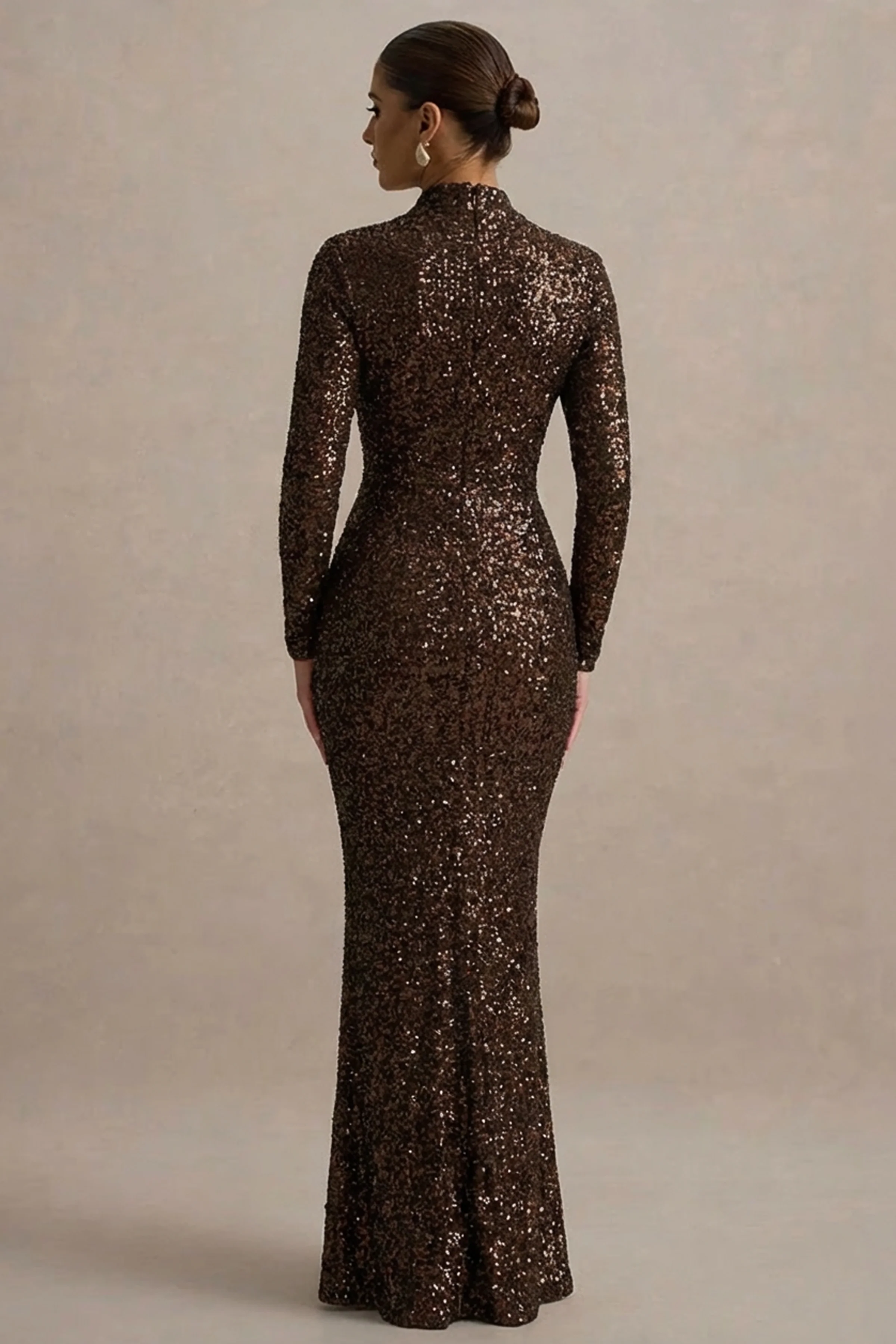 Galaxy | Bruine Pailletten Maxi Jurk met Col en Lange Mouwen - Image 2