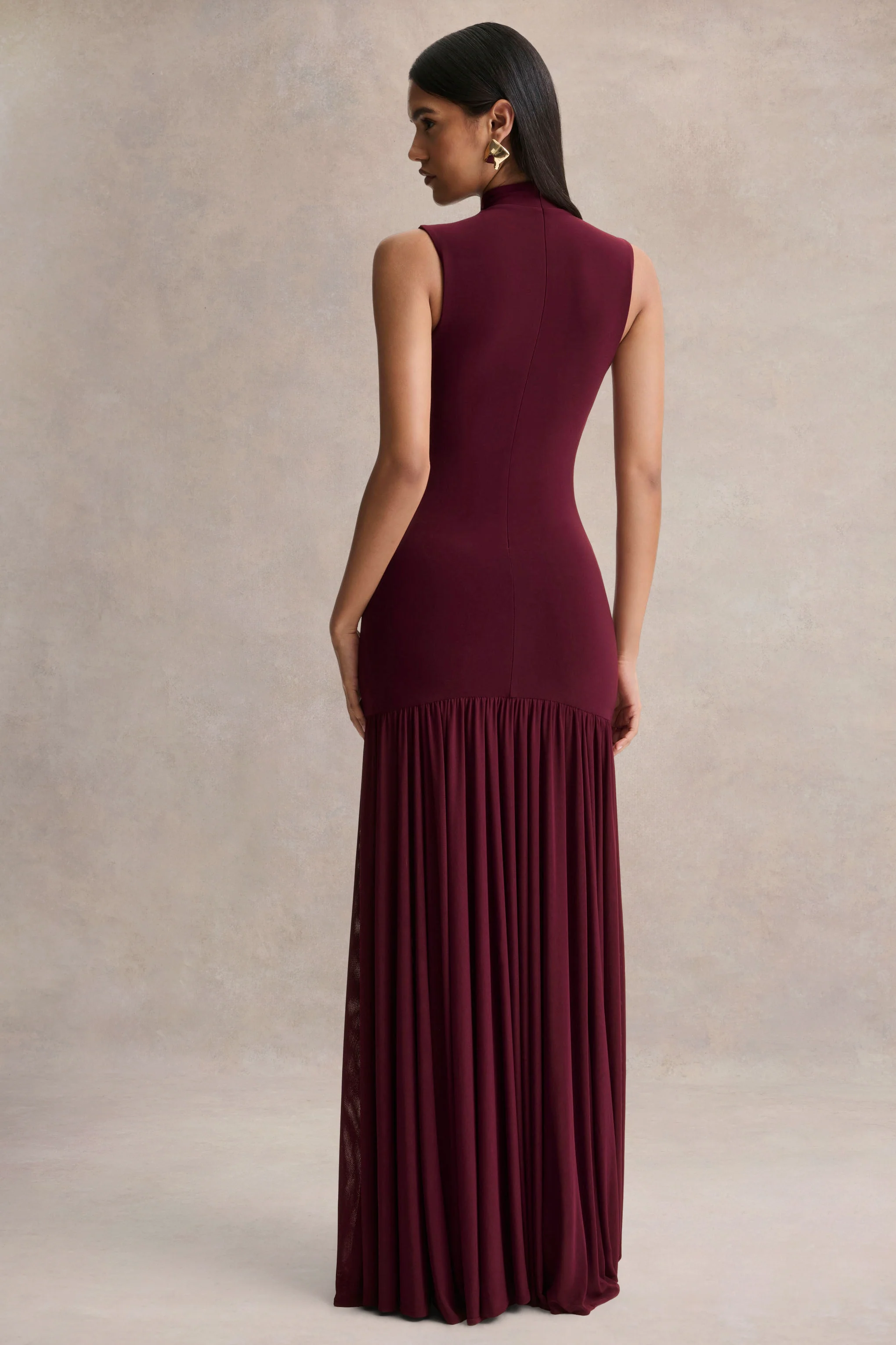 Gigi | Bordeaux Hoge Hals Maxi Jurk Met Verlaagde Taille En Doorzichtige Rok - Image 2