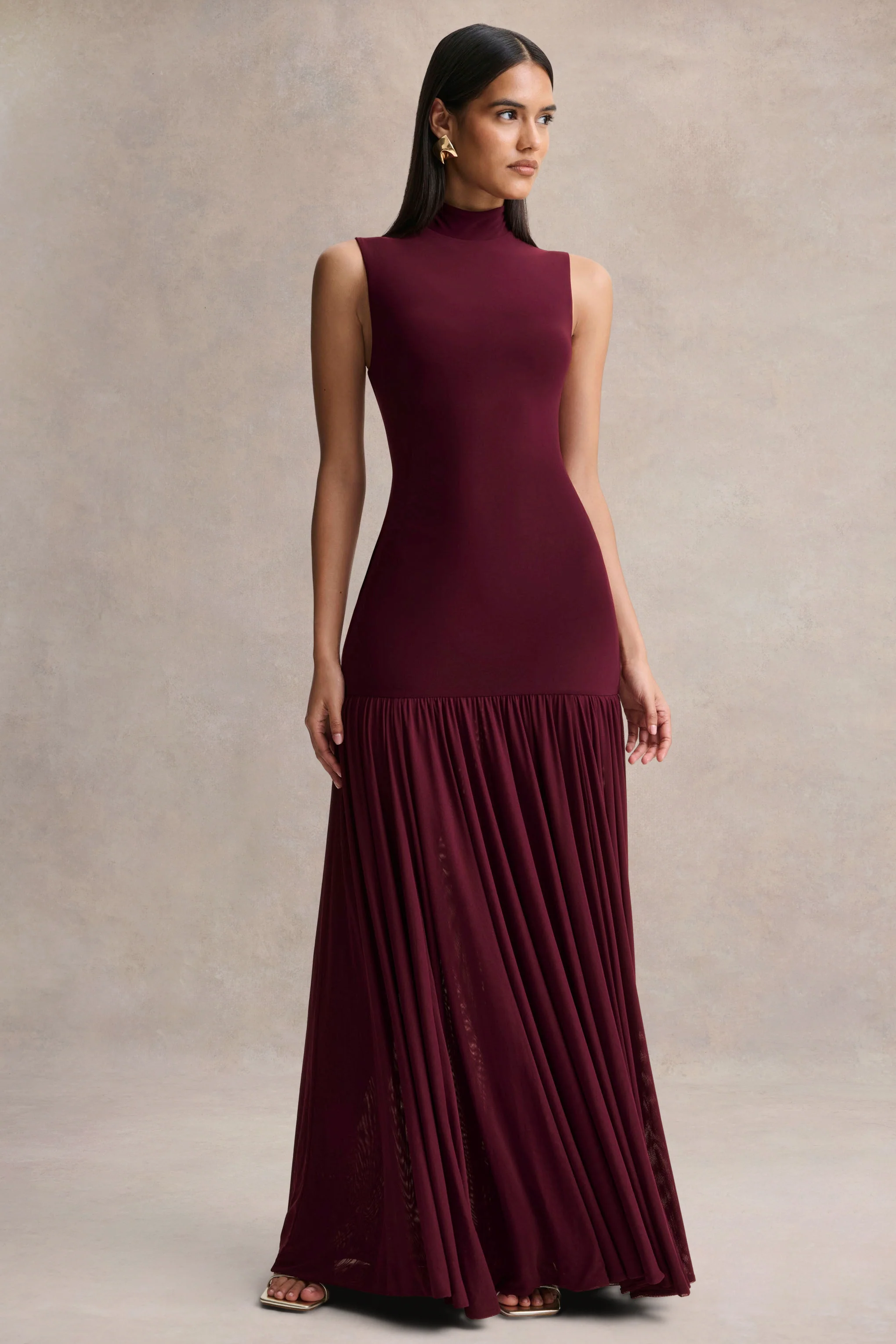 Gigi | Bordeaux Hoge Hals Maxi Jurk Met Verlaagde Taille En Doorzichtige Rok - Image 6