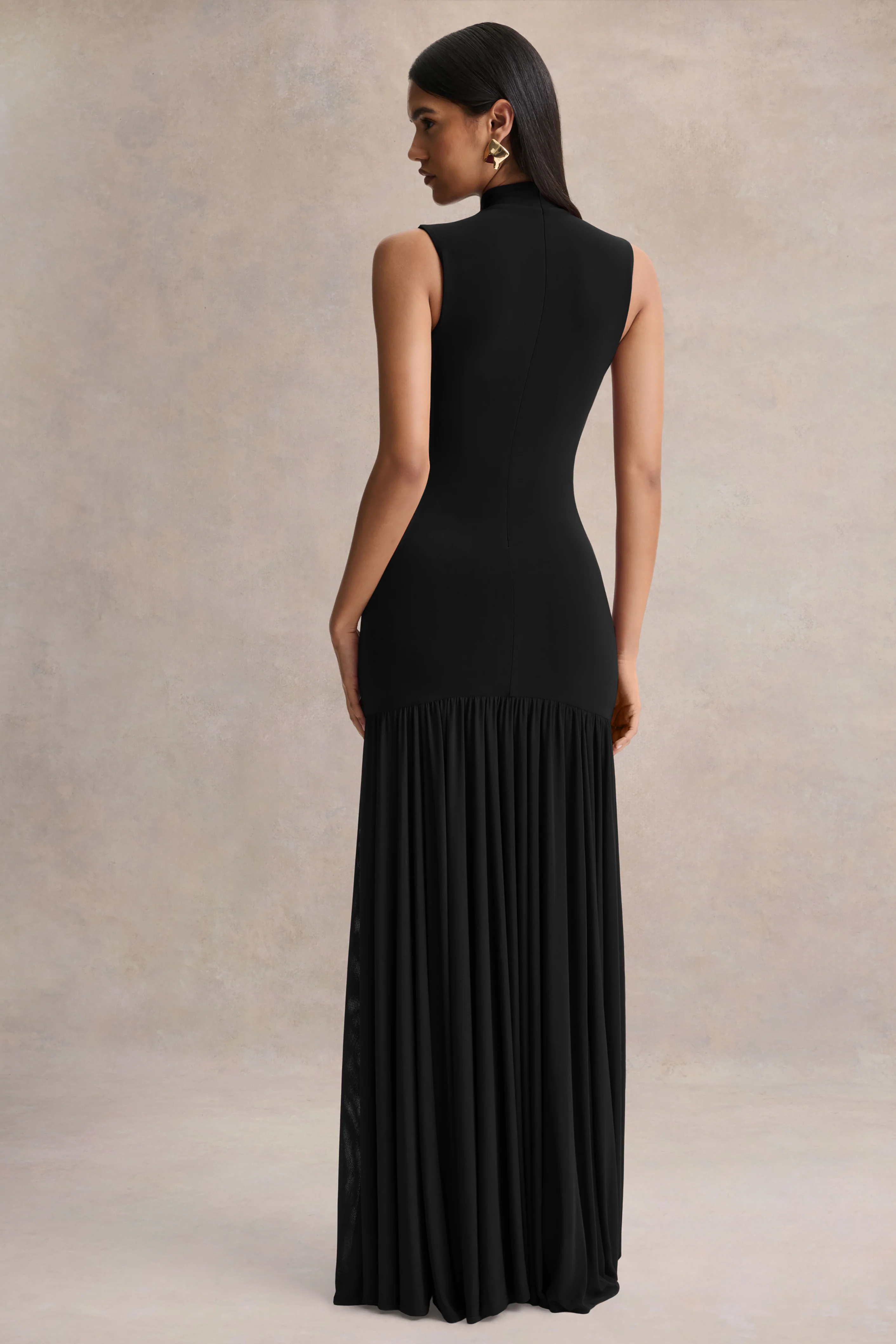 Gigi | Zwarte Hoge Hals Maxi Jurk Met Verlaagde Taille En Doorzichtige Rok - Image 2