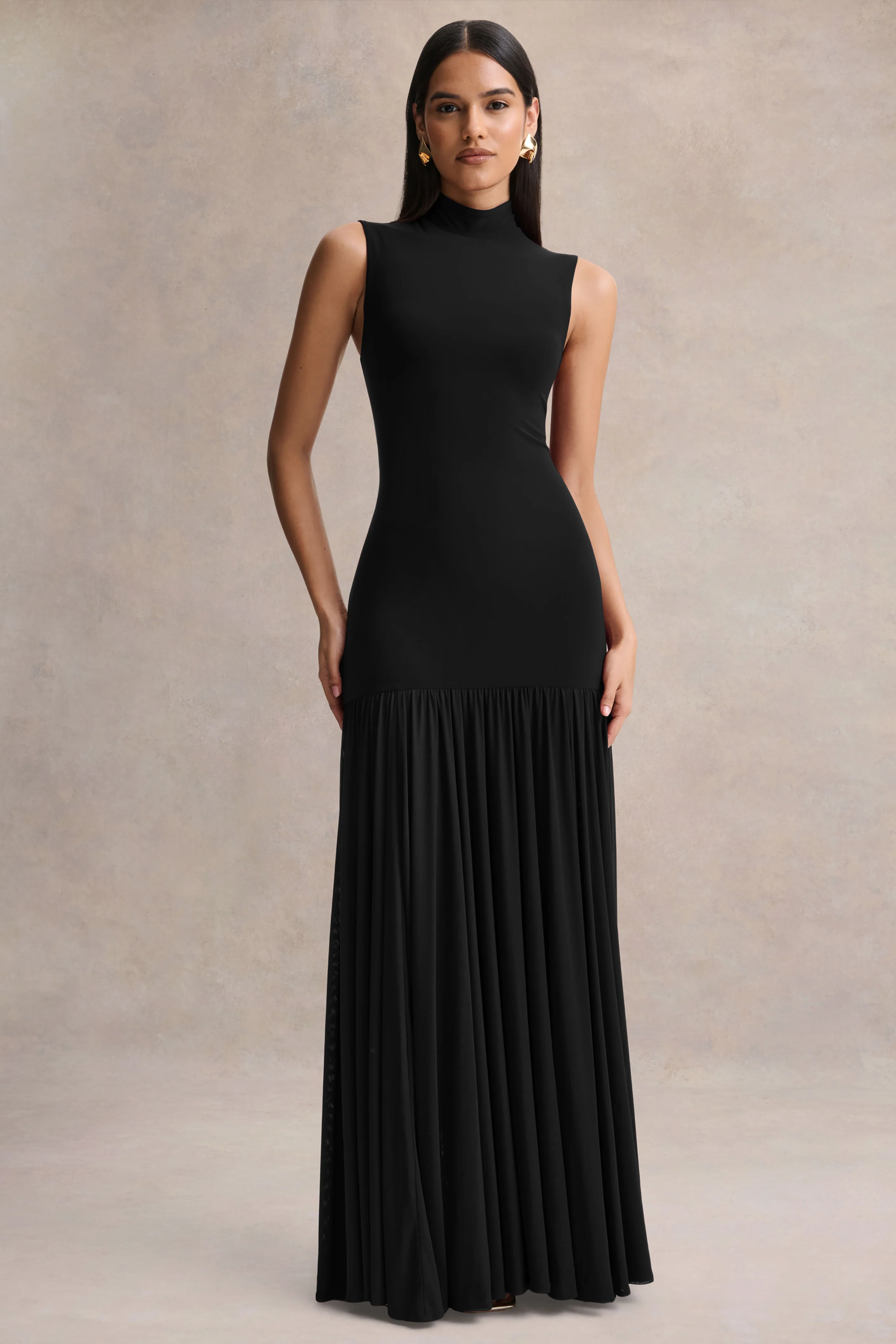 Gigi | Zwarte Hoge Hals Maxi Jurk Met Verlaagde Taille En Doorzichtige Rok - Image 4