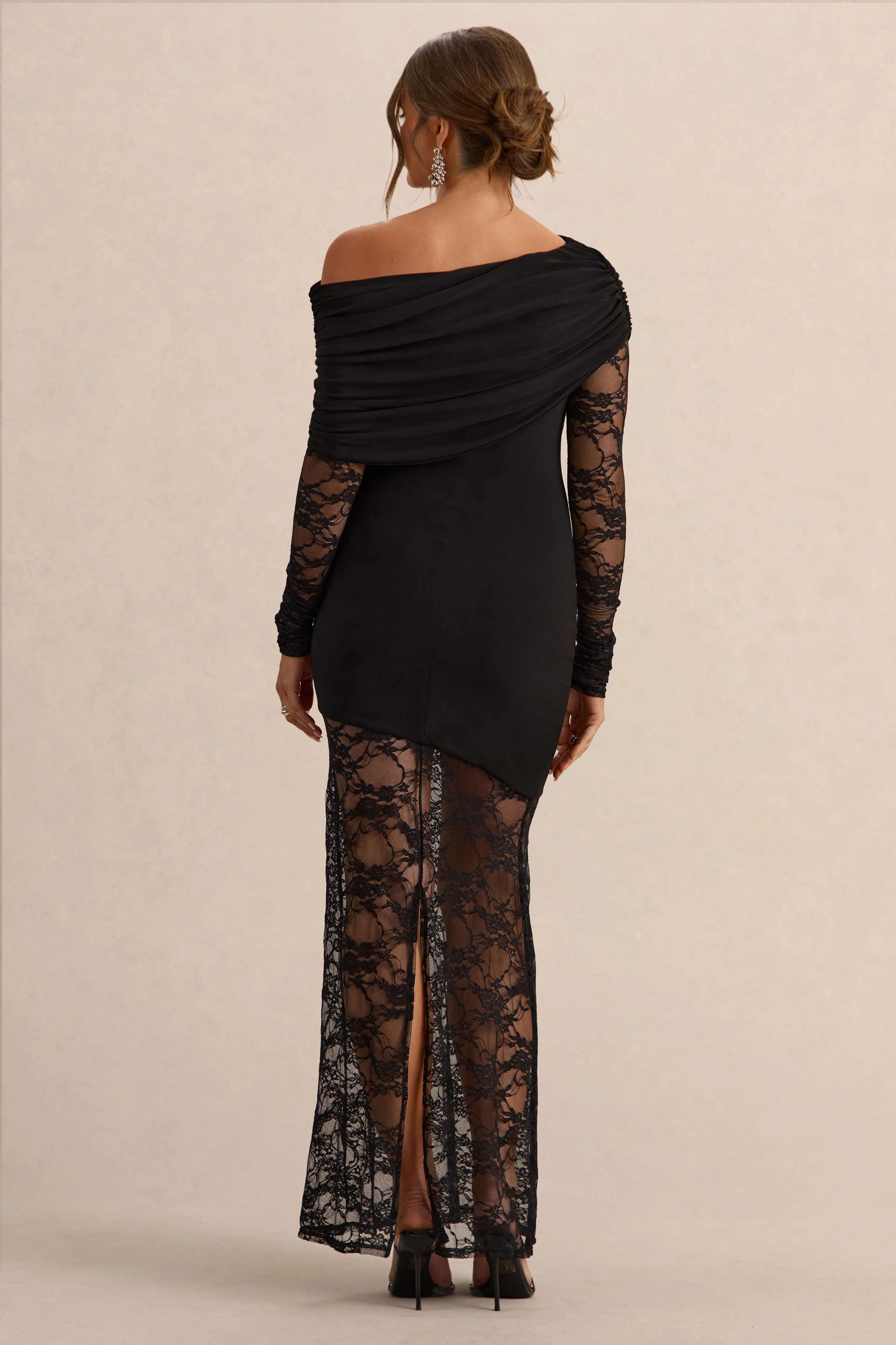 Giuliana | Zwarte Asymmetrische Hals Zwangerschaps Maxi Jurk Met Kanten Details - Image 2