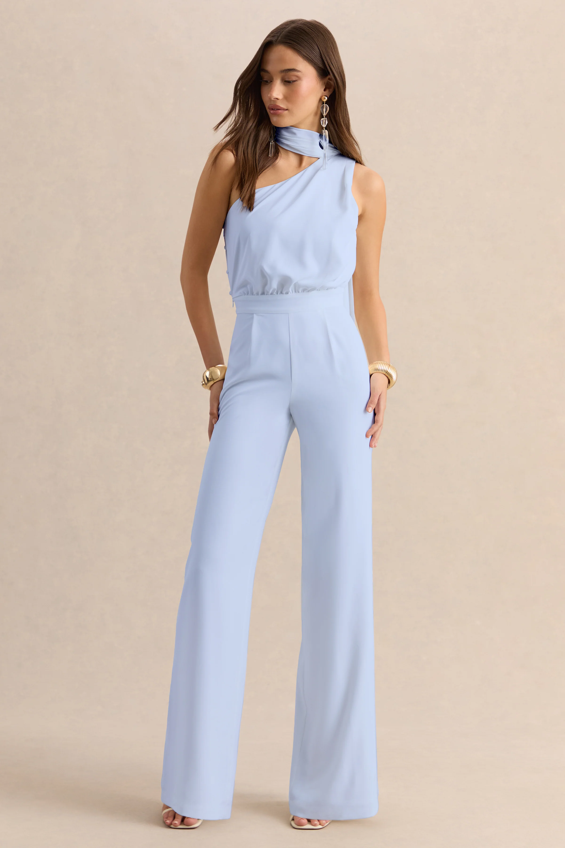 Gliselle | Lichtblauwe Jumpsuit Met Asymmetrische Hals En Sjaal Detail - Image 6