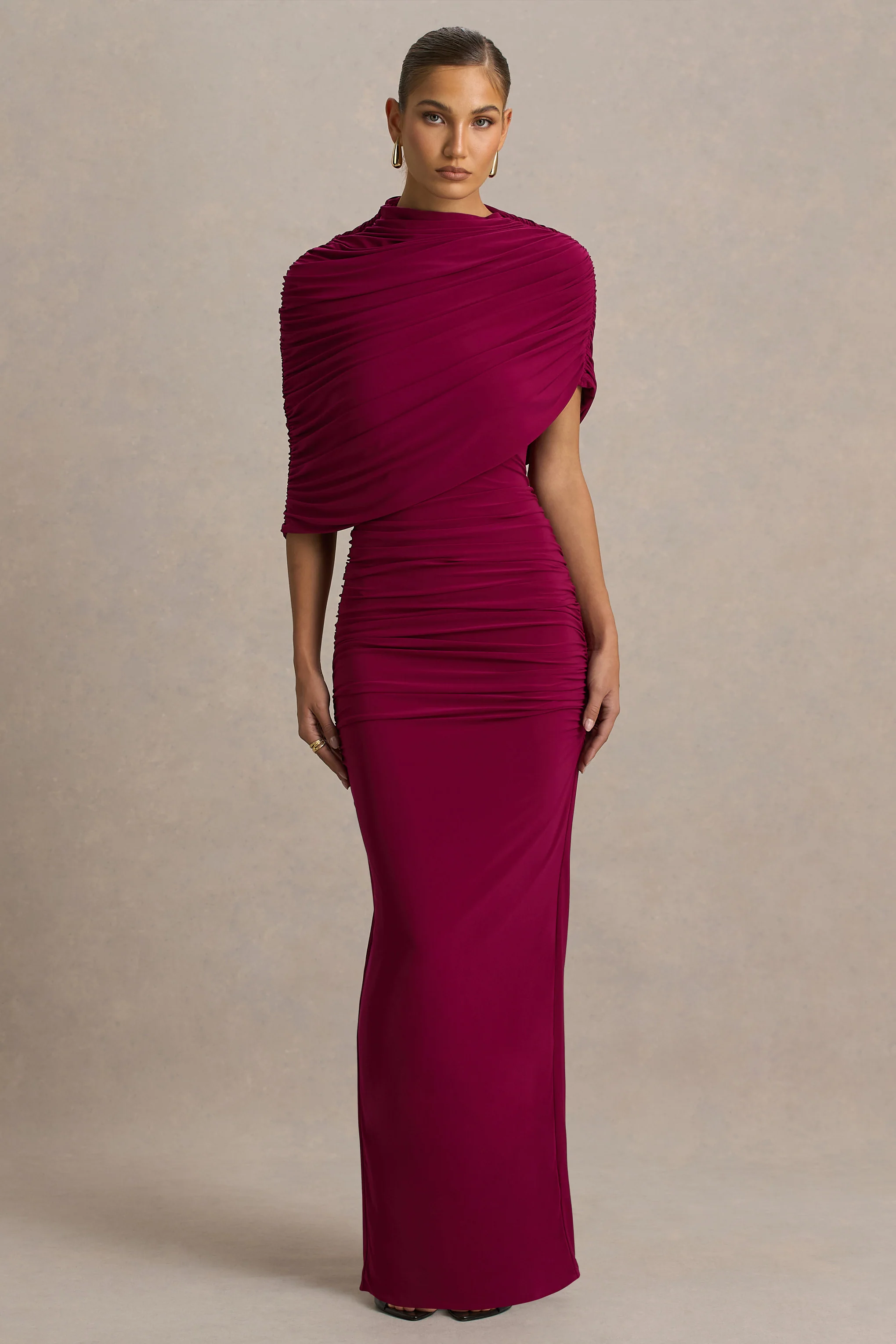 Glitz | Bordeaux Hoge Hals Maxi Jurk Met Cape Mouwen En Gerimpeld Details