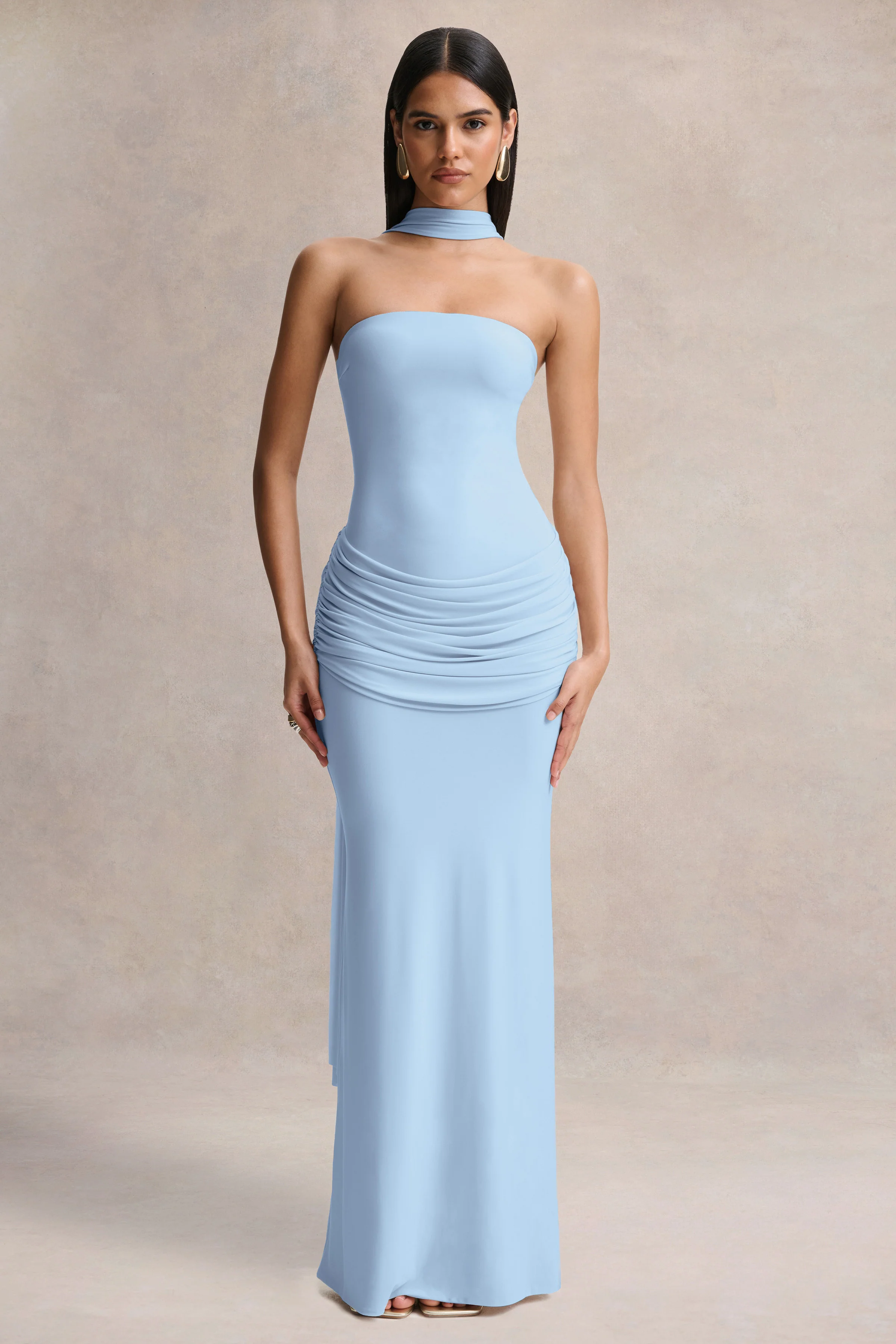 Graciella | Lichtblauwe Bandeau Maxi Jurk Met Draperende Details En Sjaaldetail - Image 6