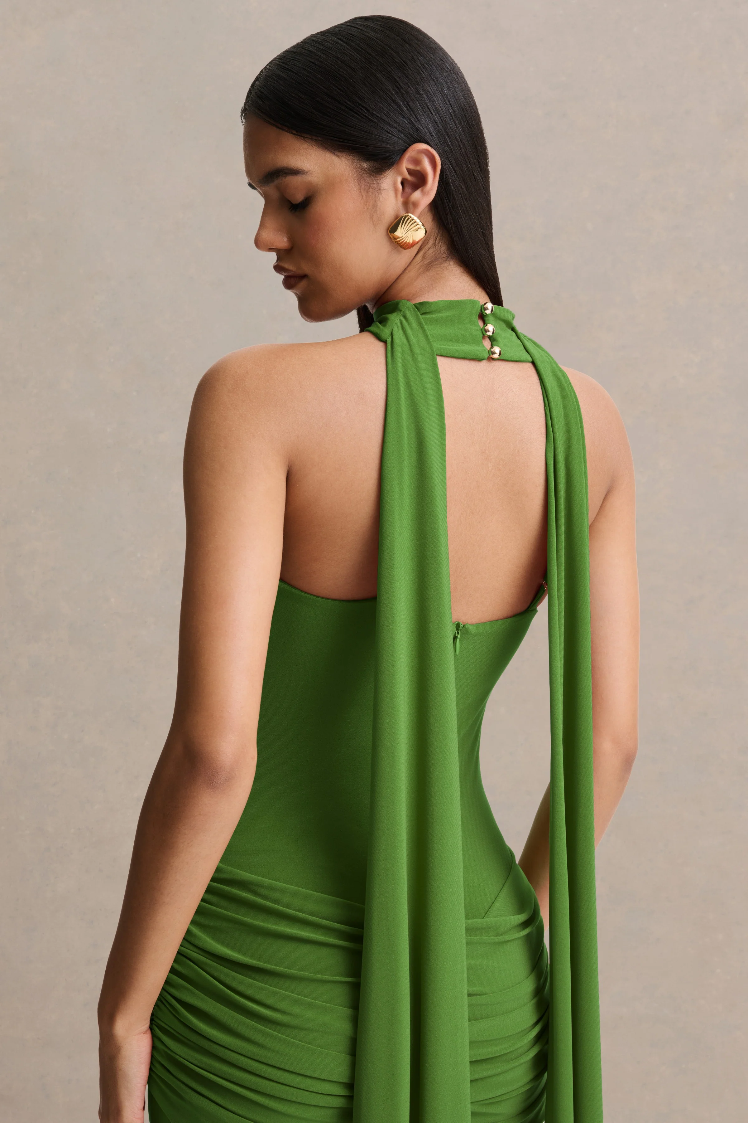 Graciella | Olijfgroene Bandeau Maxi Jurk Met Draperende Details En Sjaaldetail - Image 5