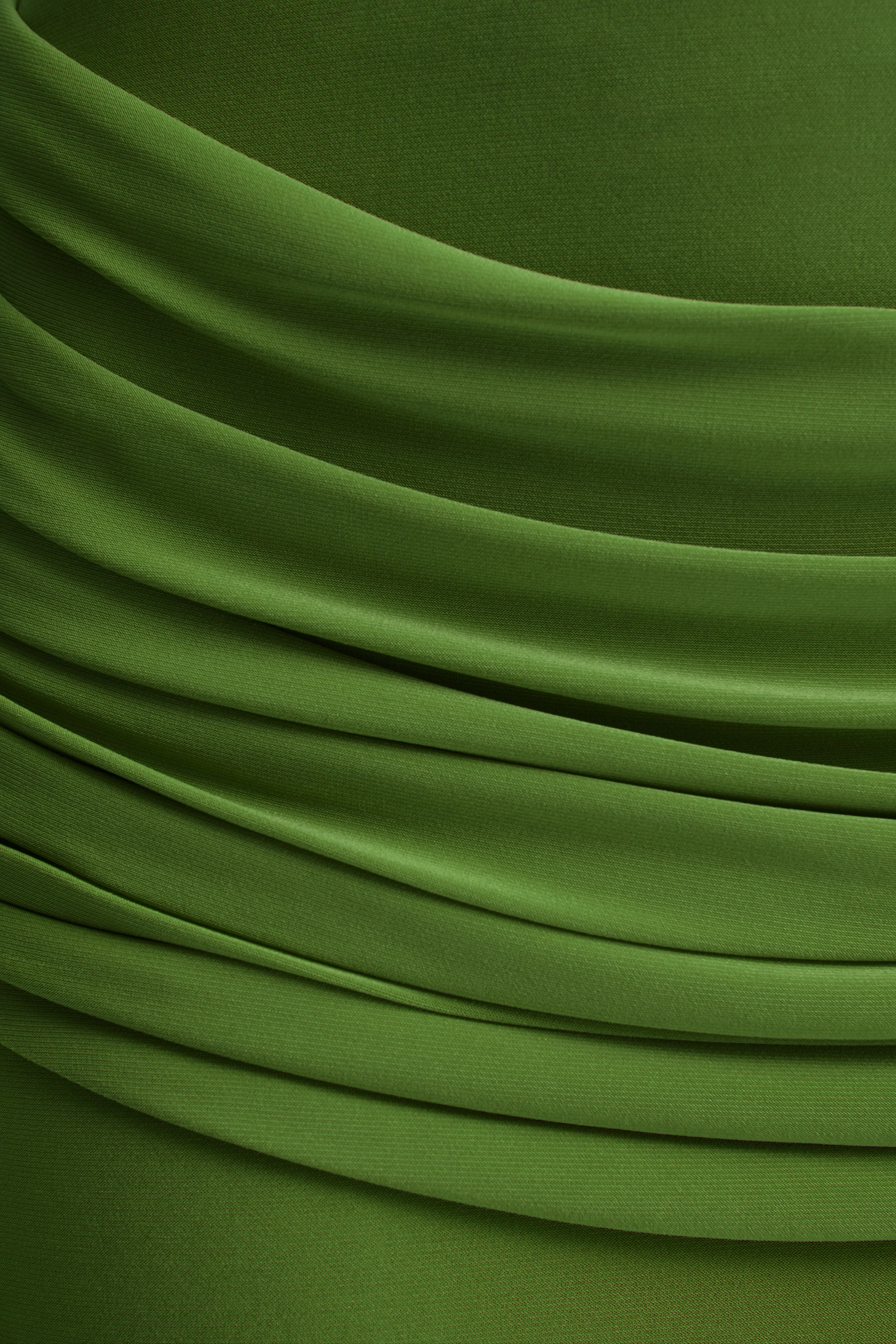 Graciella | Olijfgroene Bandeau Maxi Jurk Met Draperende Details En Sjaaldetail - Image 7