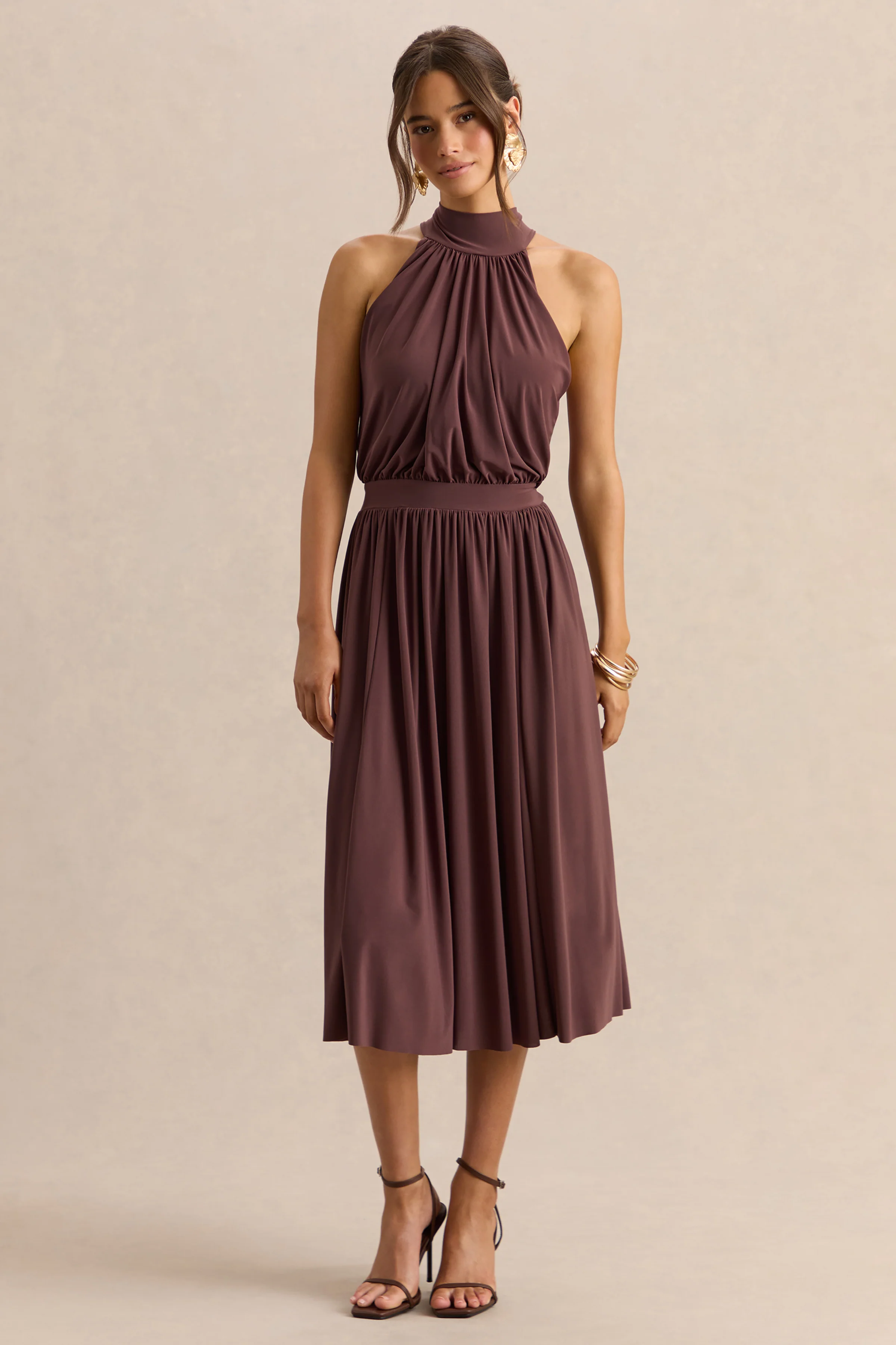 Hedira | Bruine Hoge Hals Midi Jurk Met Gouden Detail
