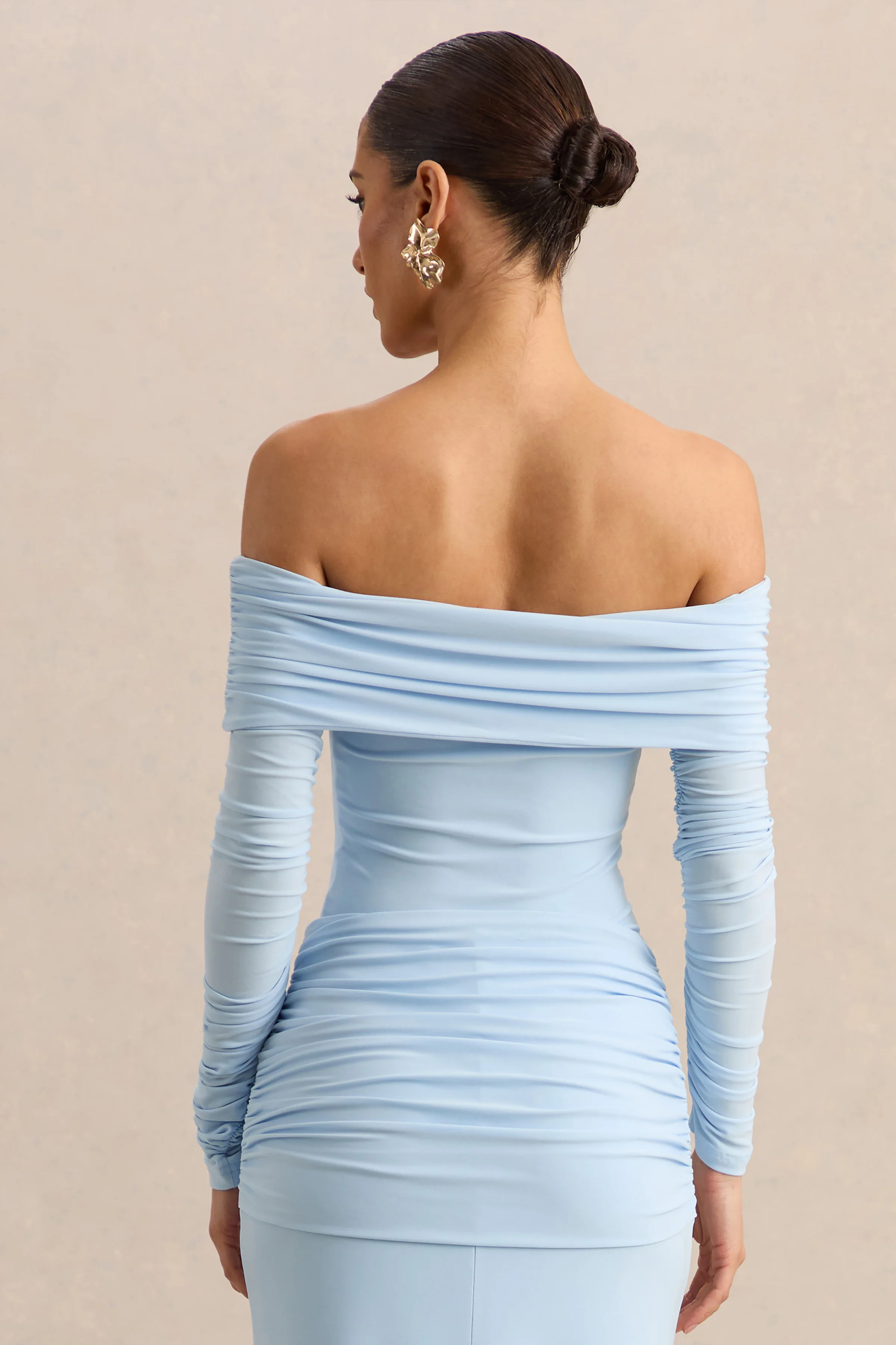 Helia | Blauwe Bardot Hals Body Met Lange Gerimpelde Mouwen - Image 2
