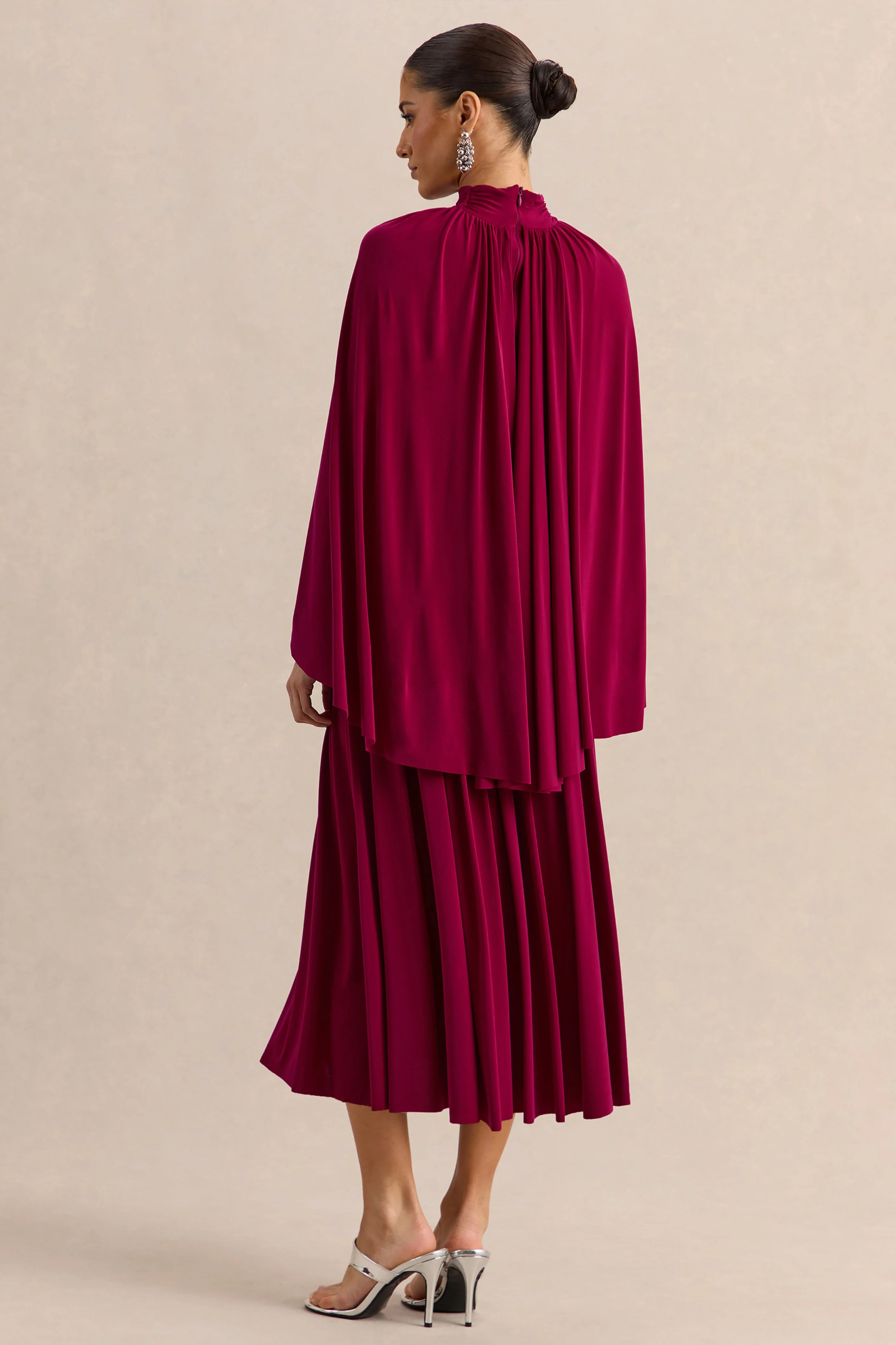 Honora | Bordeaux Hoge Hals Midi Jurk Met Cape Mouwen - Image 2