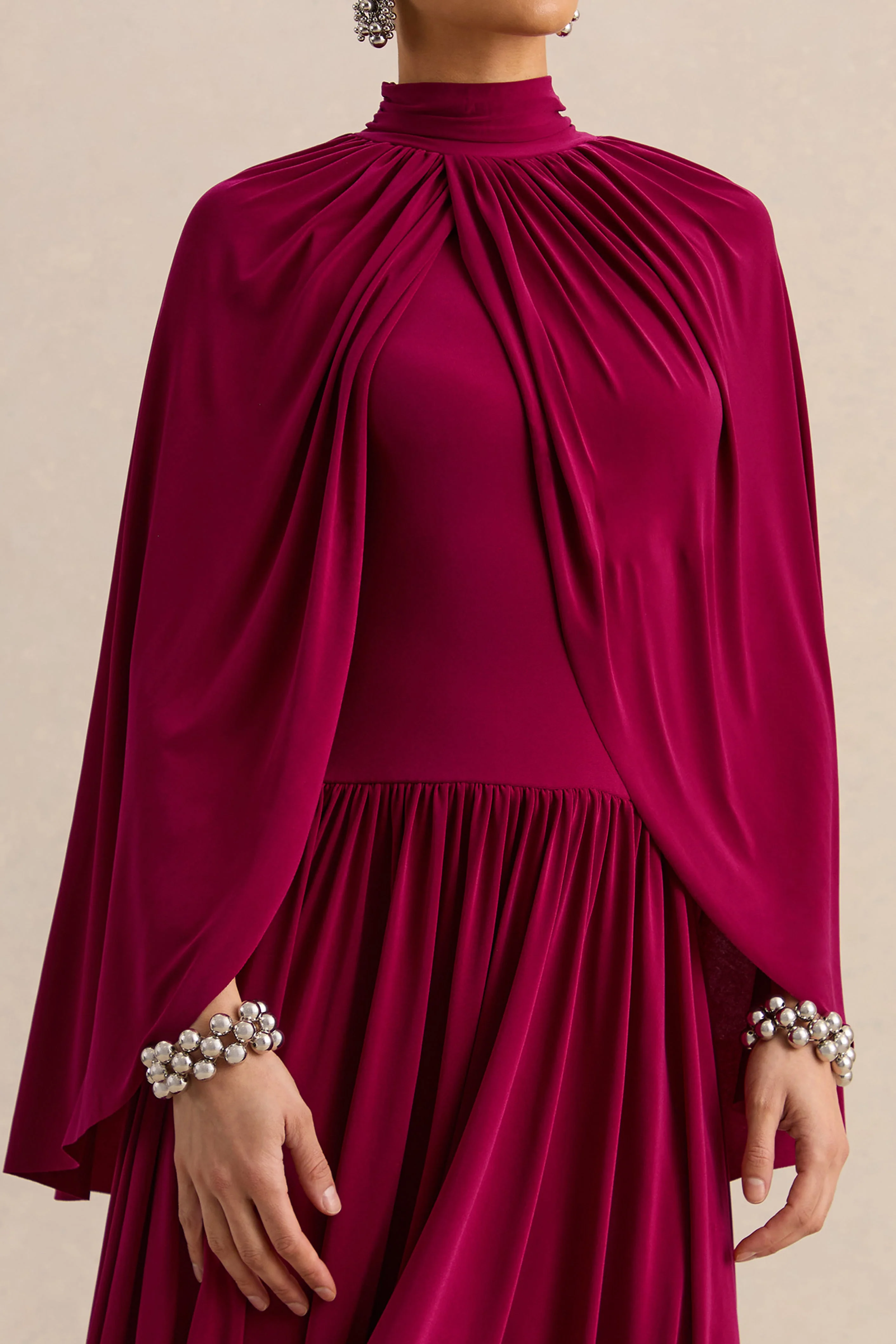 Honora | Bordeaux Hoge Hals Midi Jurk Met Cape Mouwen - Image 3