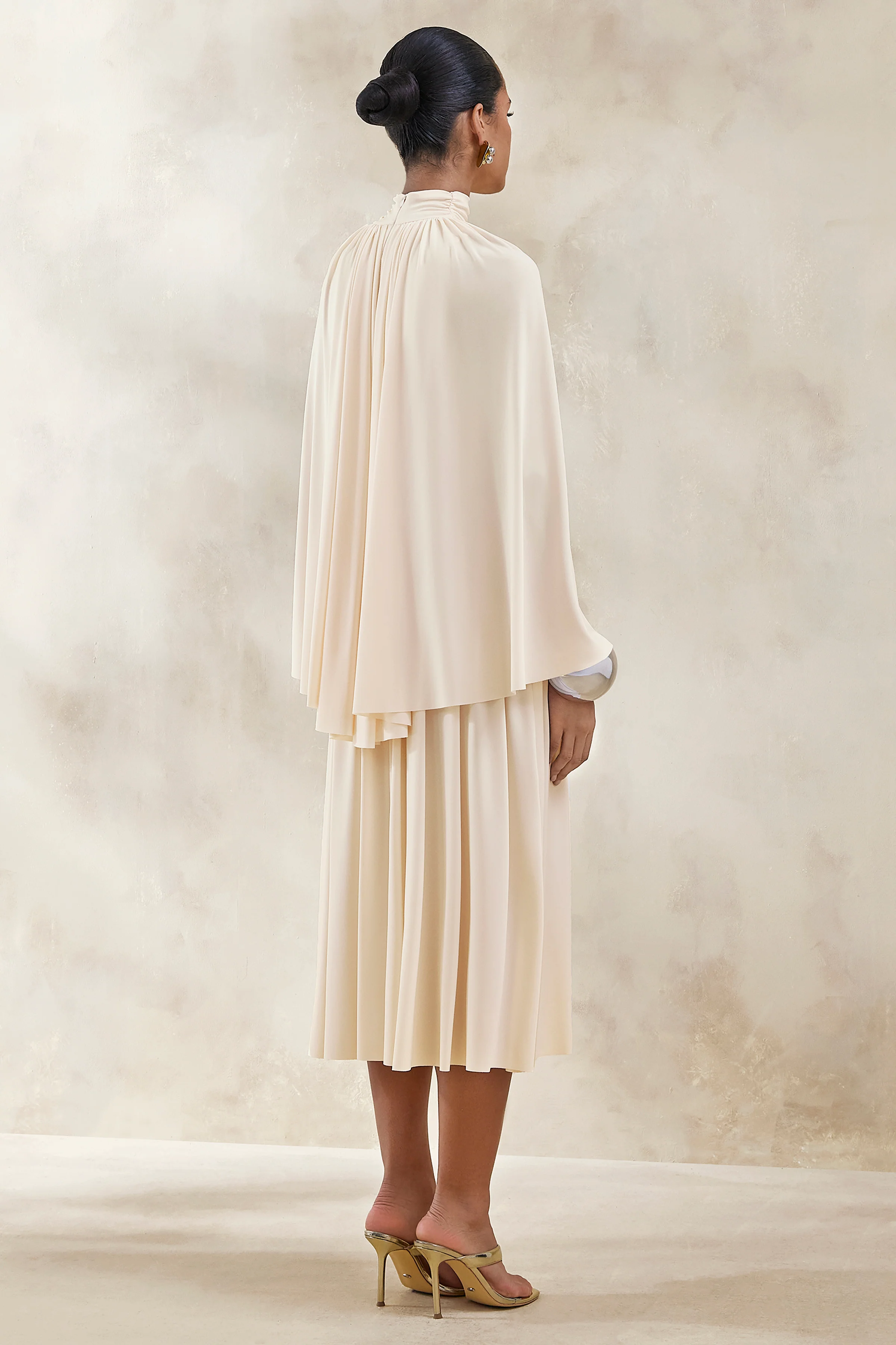Honora | Crème Hoge Hals Midi Jurk Met Cape Mouwen - Image 2