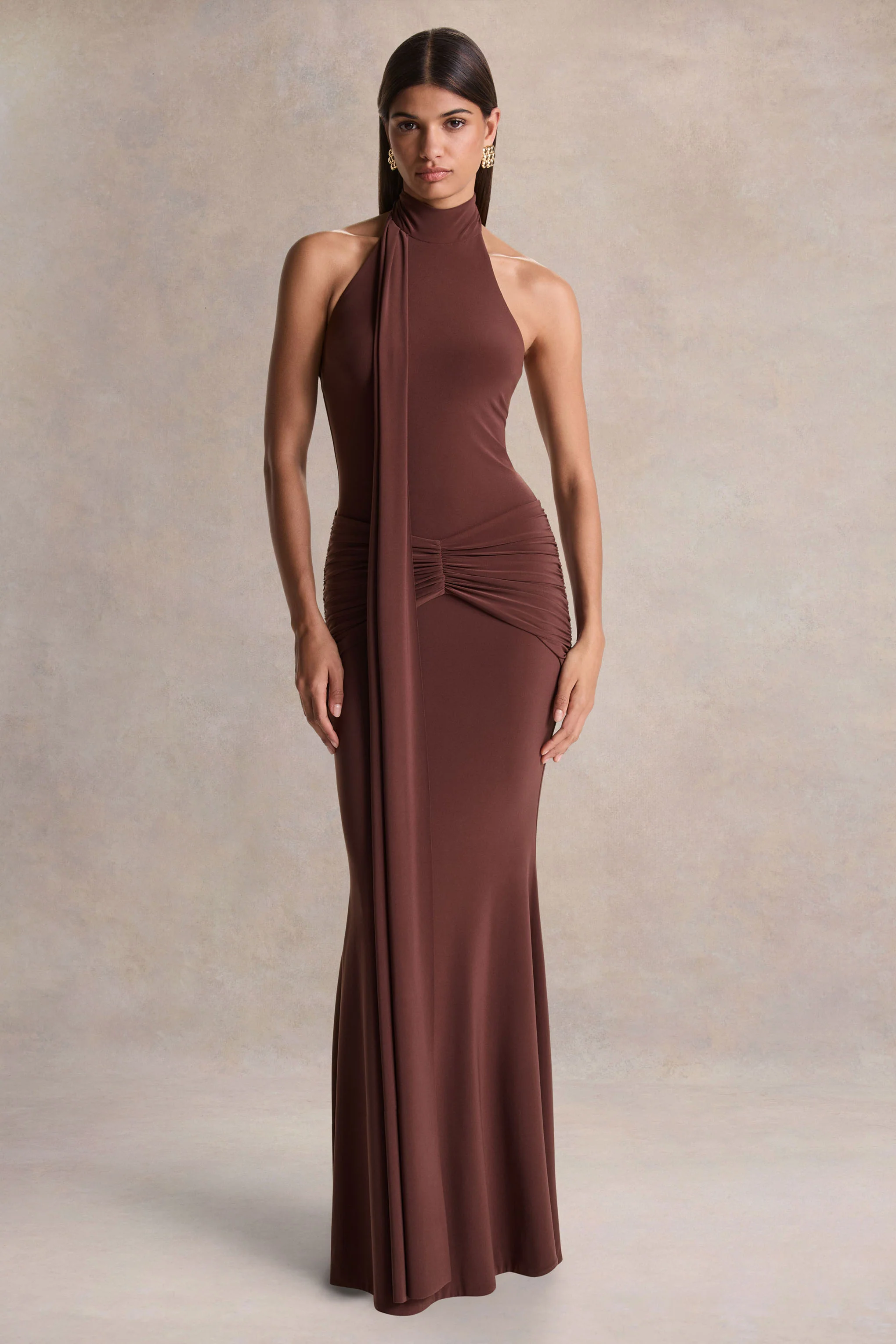 Hyla | Bruine Hoge Hals Maxi Jurk Met Ceintuur Detail