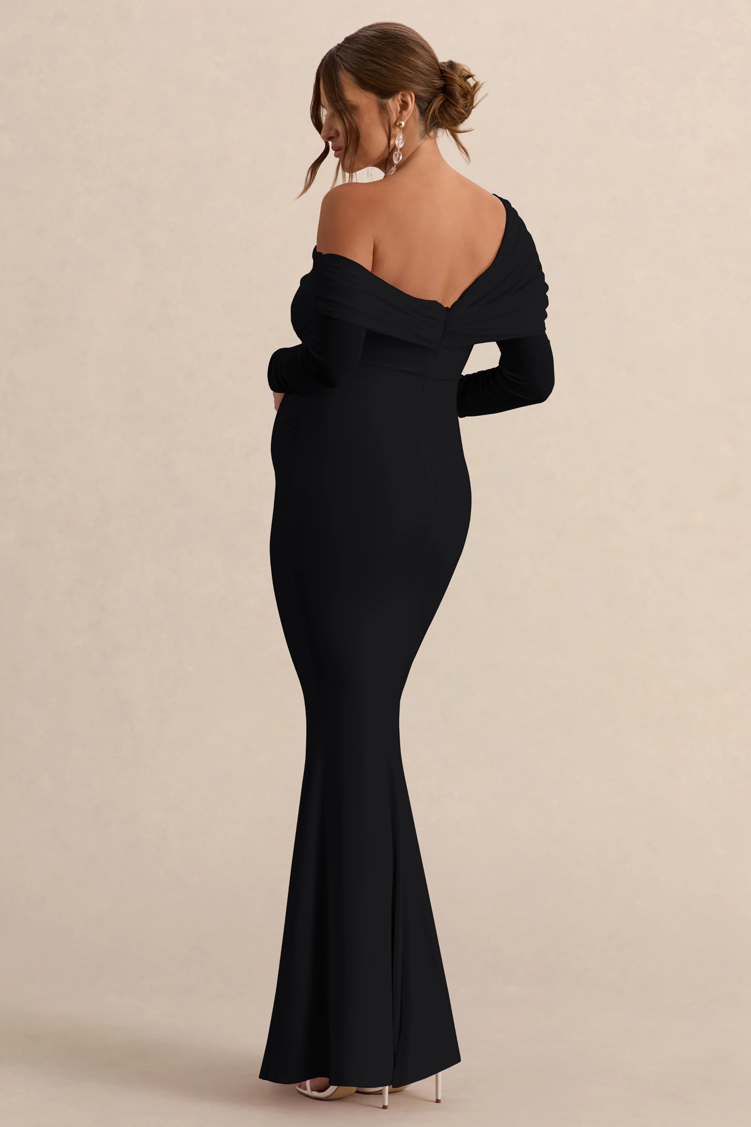 Ianthe | Zwarte Asymmetrische Hals Zwangerschap Maxi Jurk Met Mesh Lange Mouwen - Image 2