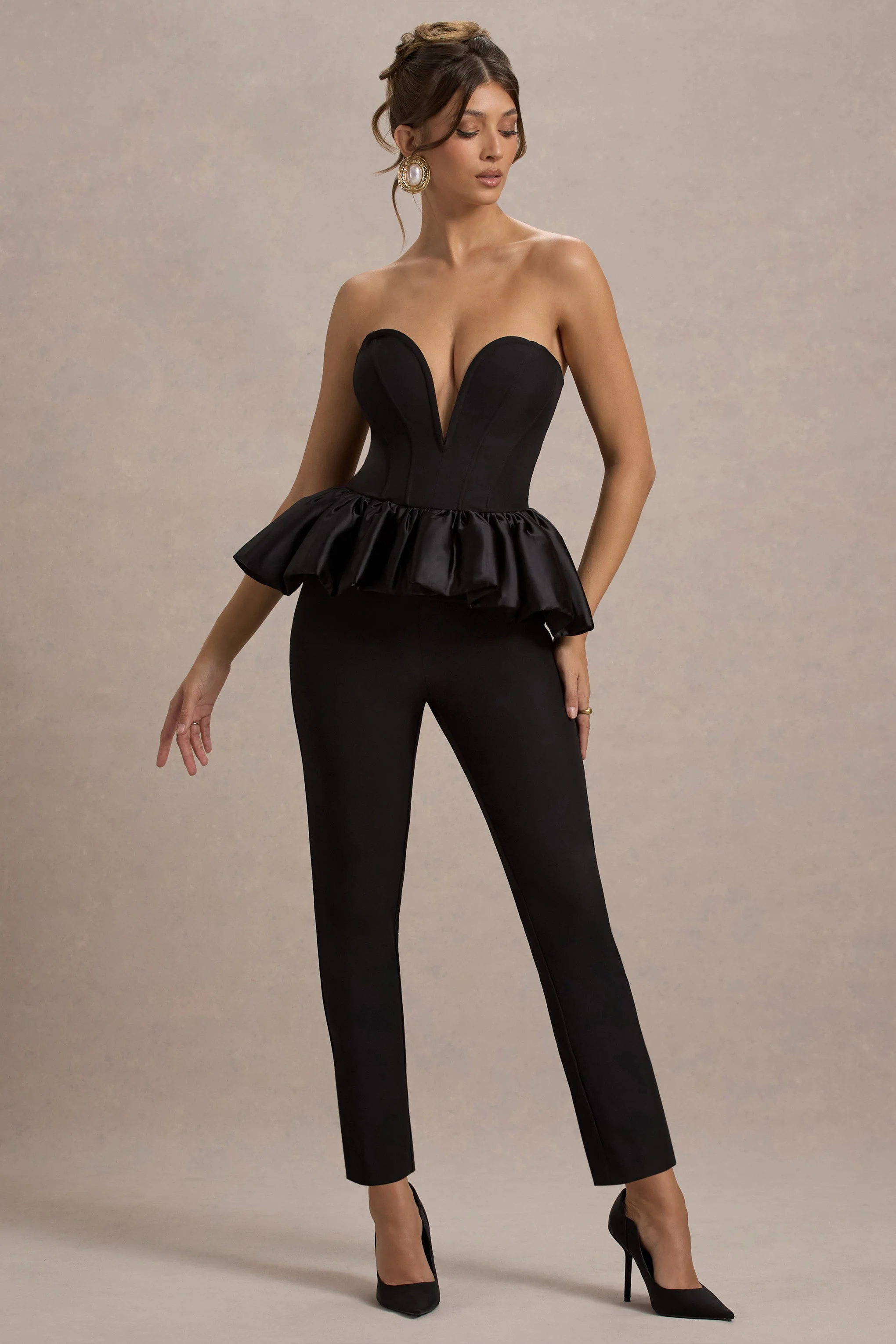 Idaho | Zwarte Sweetheart Korset Jumpsuit Met Satijnen Peplum - Image 6